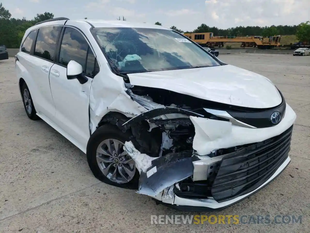 1 Photograph of a damaged car 5TDKRKEC4NS098452 TOYOTA SIENNA 2022