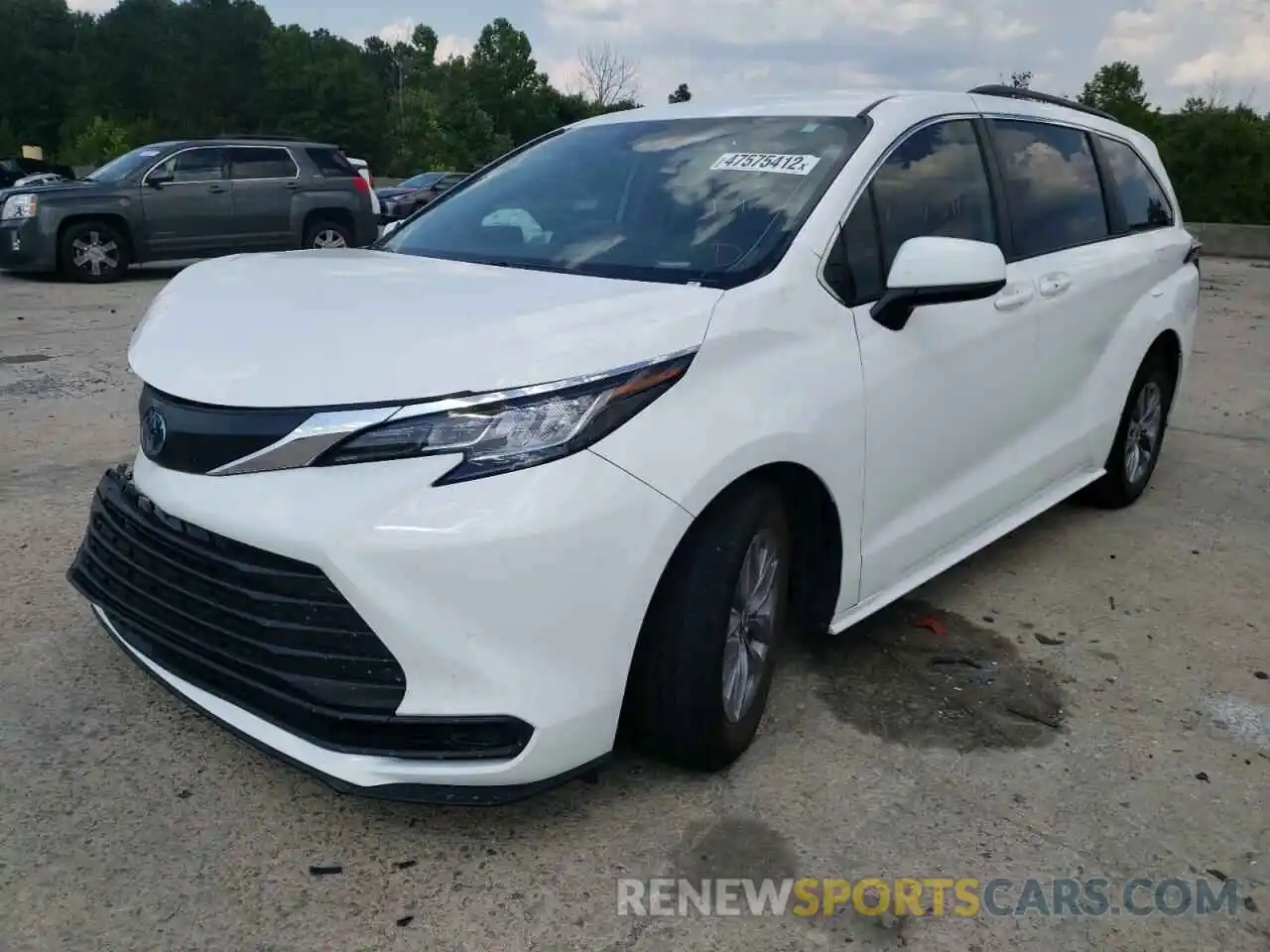 2 Photograph of a damaged car 5TDKRKEC4NS098452 TOYOTA SIENNA 2022