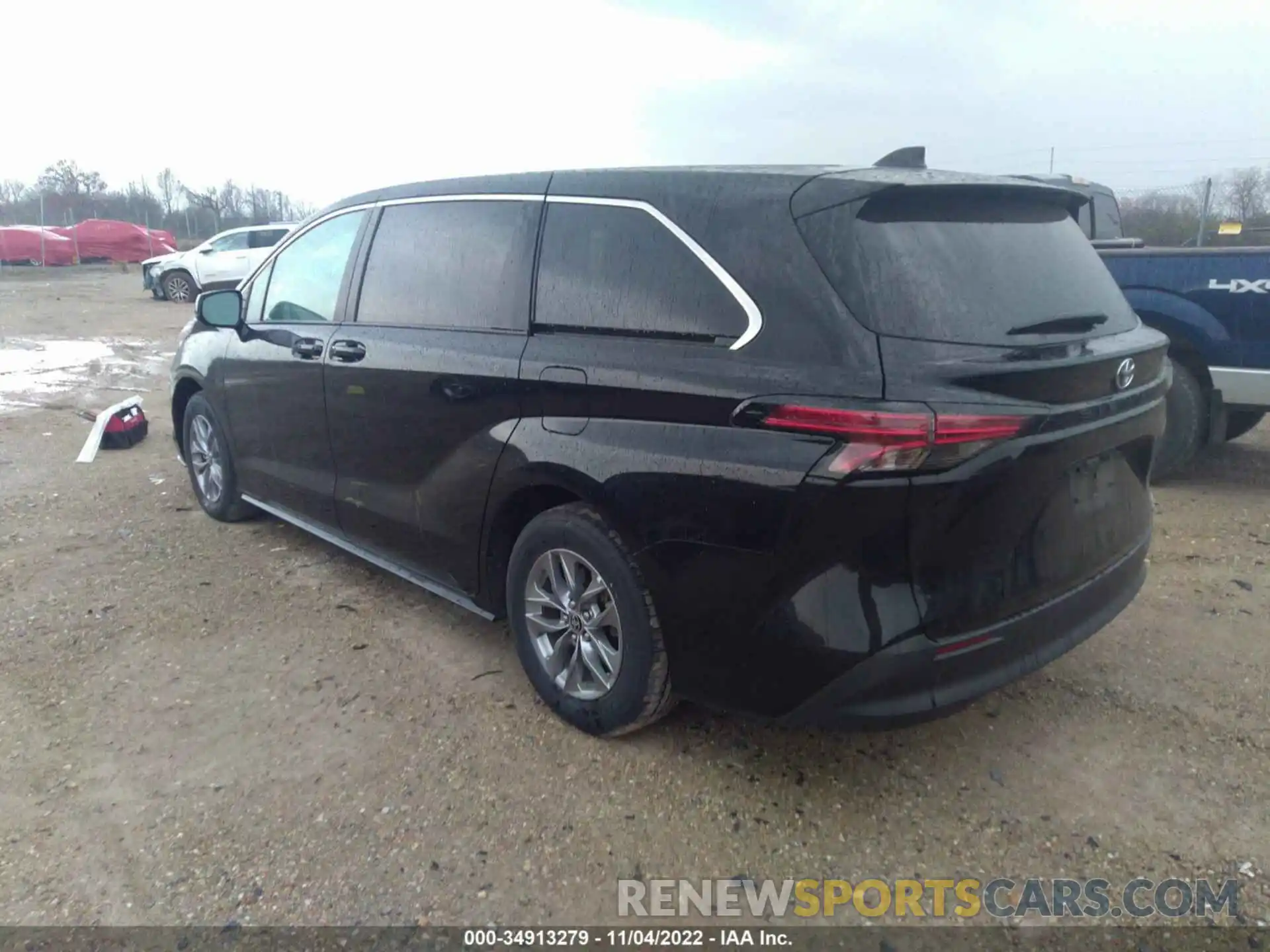 3 Photograph of a damaged car 5TDKRKEC4NS105528 TOYOTA SIENNA 2022