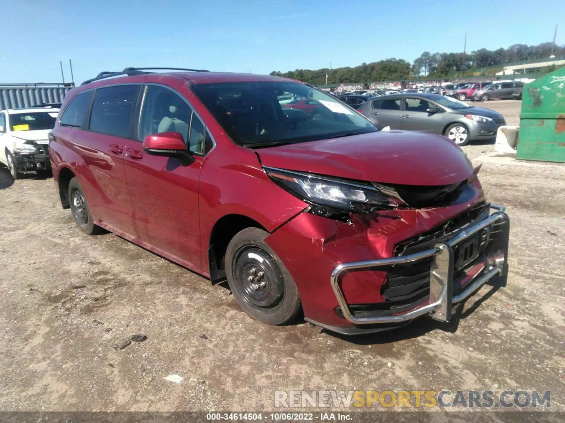 1 Фотография поврежденного автомобиля 5TDKRKEC6NS077411 TOYOTA SIENNA 2022