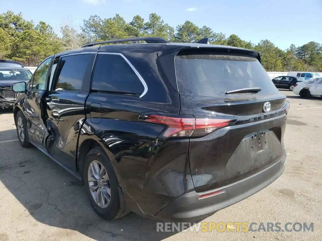 3 Photograph of a damaged car 5TDKRKEC7NS086697 TOYOTA SIENNA 2022