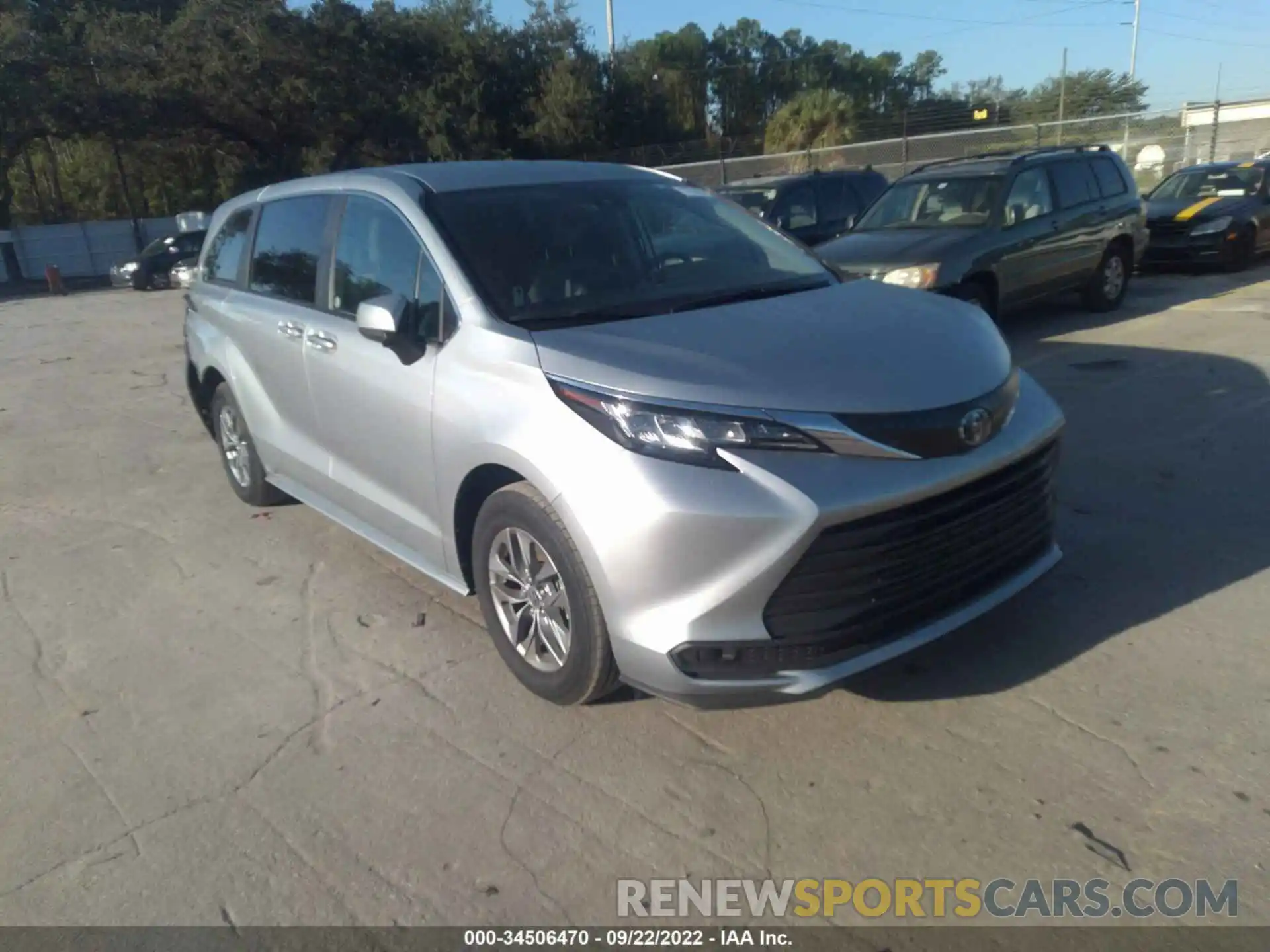 1 Photograph of a damaged car 5TDKRKEC7NS112103 TOYOTA SIENNA 2022