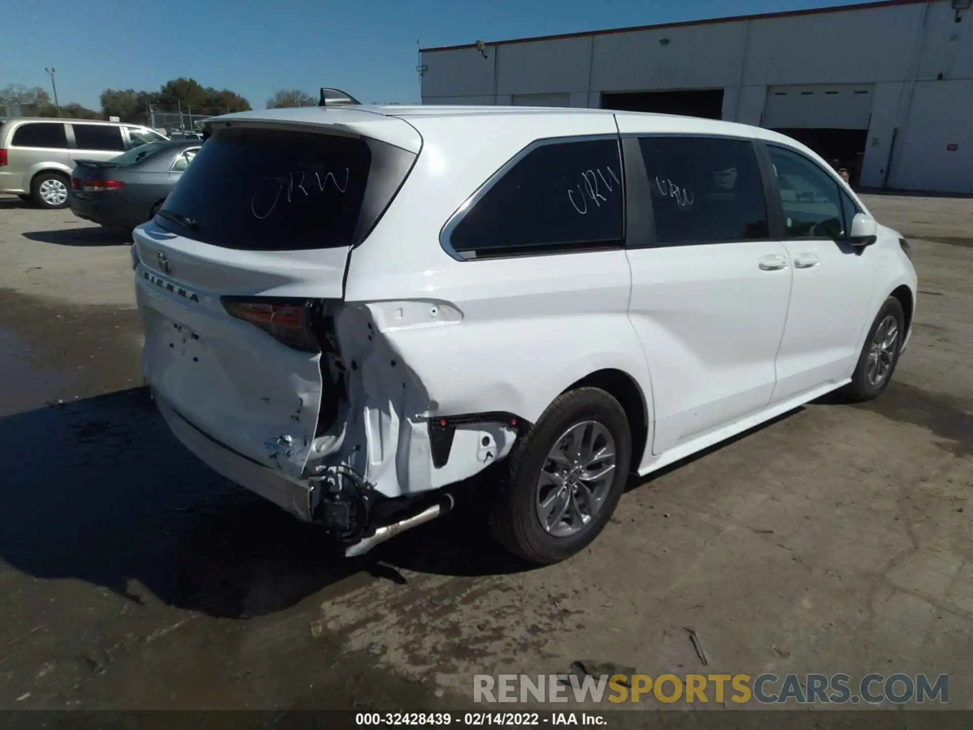 4 Фотография поврежденного автомобиля 5TDKRKEC8NS075854 TOYOTA SIENNA 2022