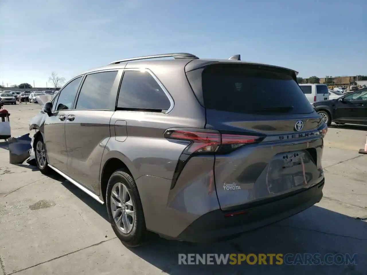 3 Photograph of a damaged car 5TDKRKEC8NS076471 TOYOTA SIENNA 2022