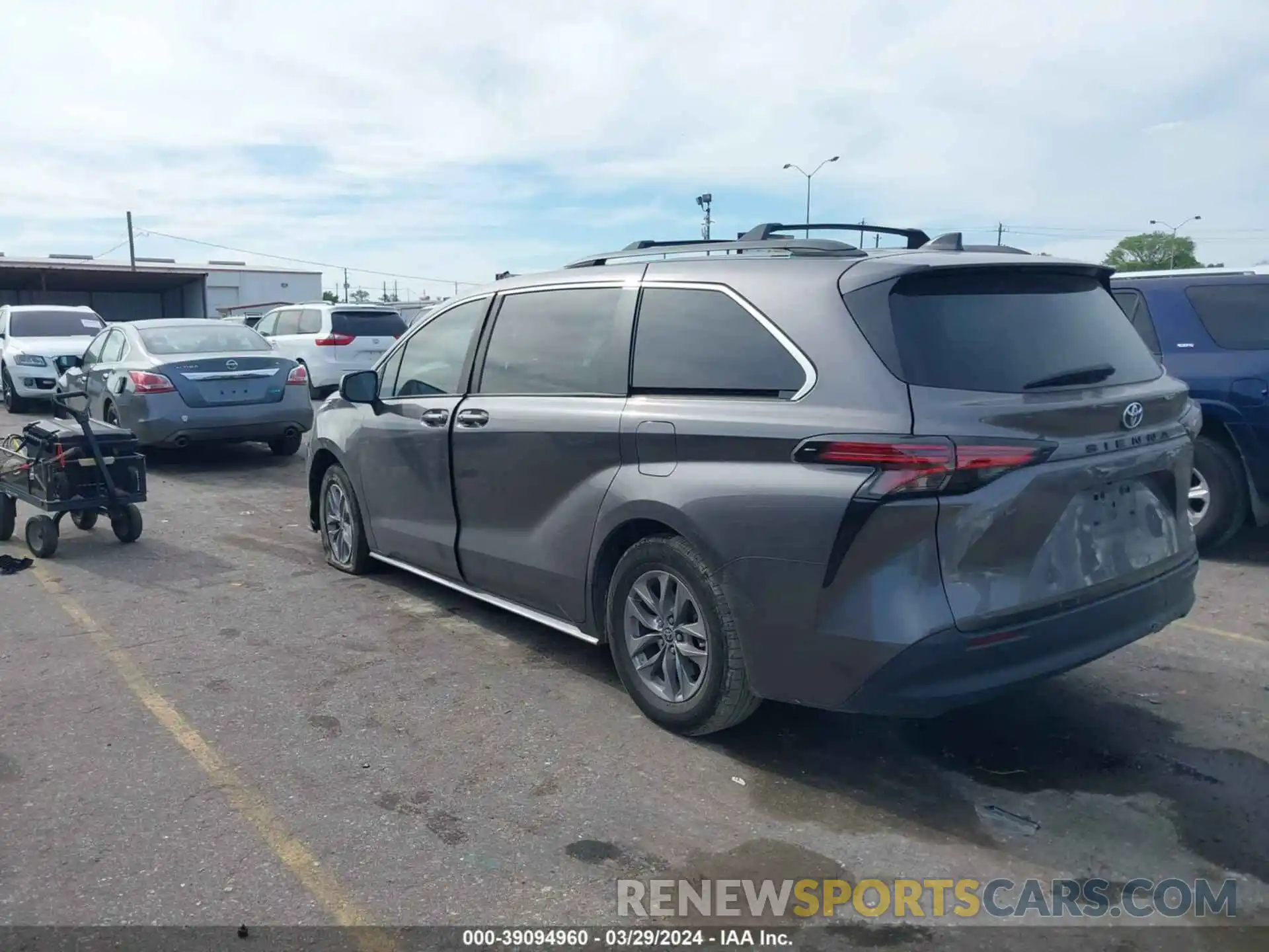 3 Фотография поврежденного автомобиля 5TDKRKEC9NS087964 TOYOTA SIENNA 2022