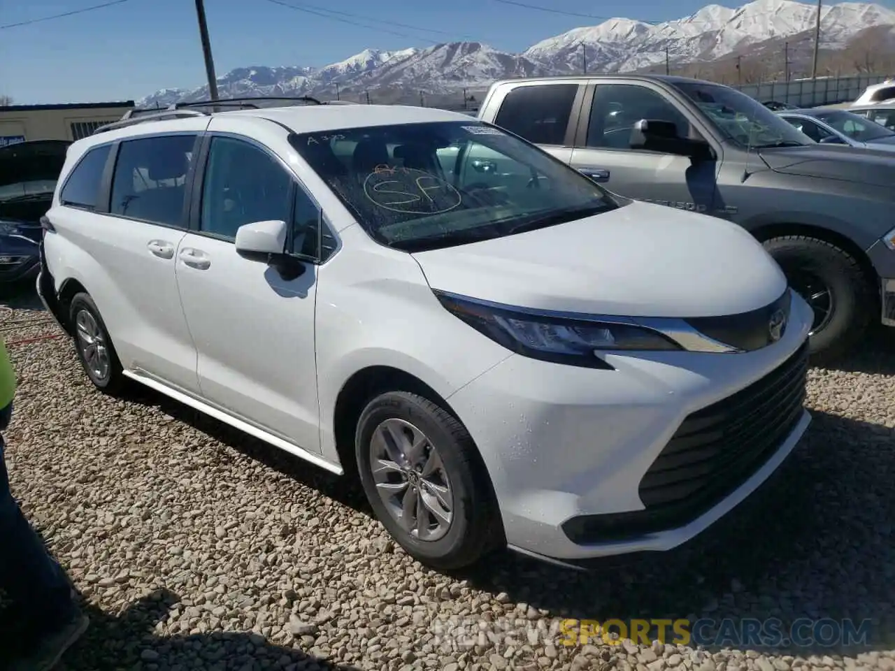 1 Photograph of a damaged car 5TDKRKEC9NS088676 TOYOTA SIENNA 2022