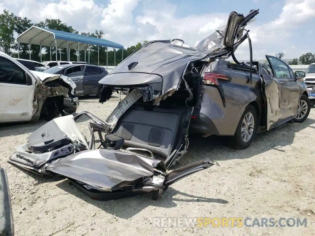 4 Photograph of a damaged car 5TDKRKEC9NS093716 TOYOTA SIENNA 2022