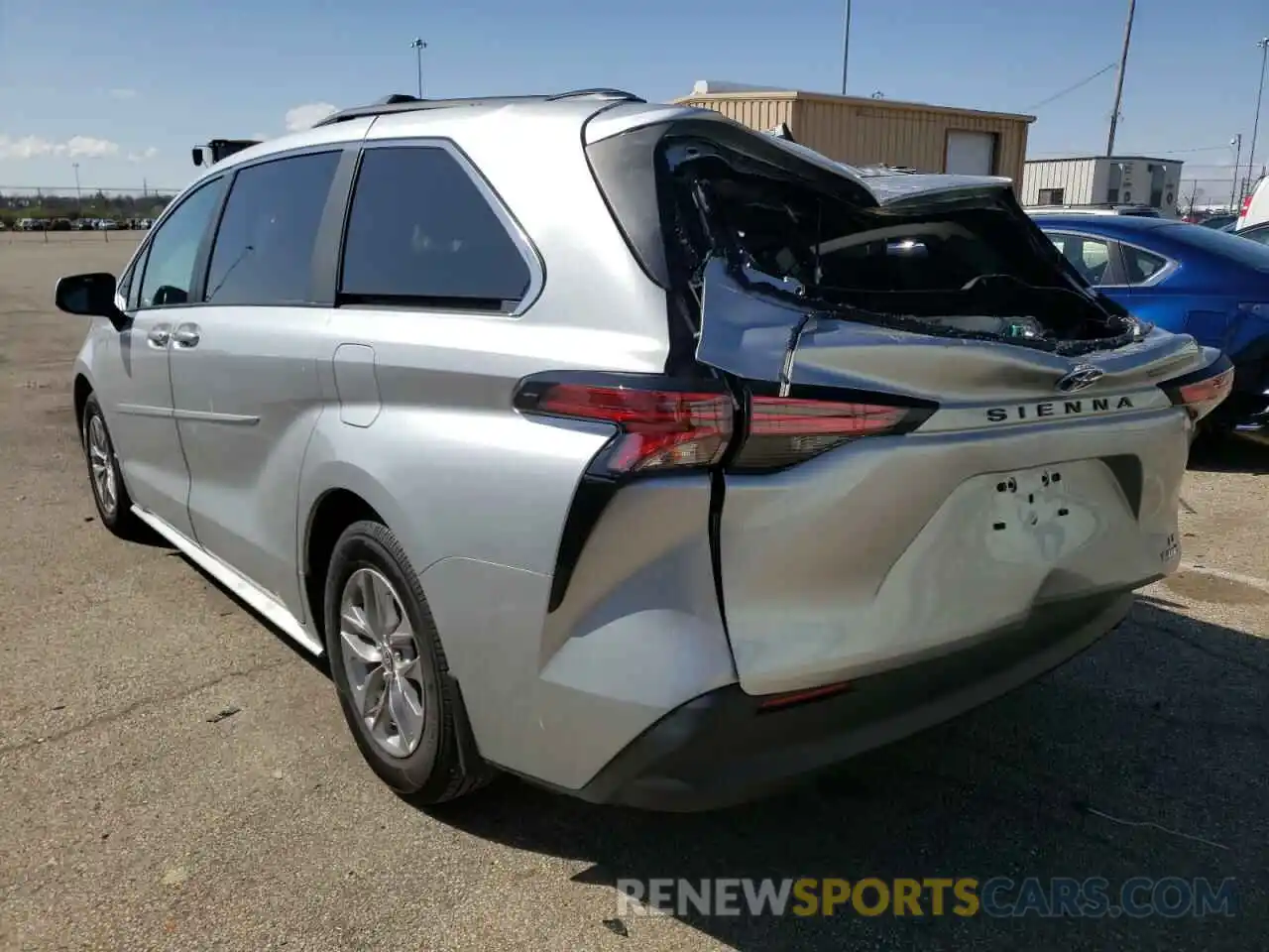 3 Photograph of a damaged car 5TDKRKEC9NS104116 TOYOTA SIENNA 2022