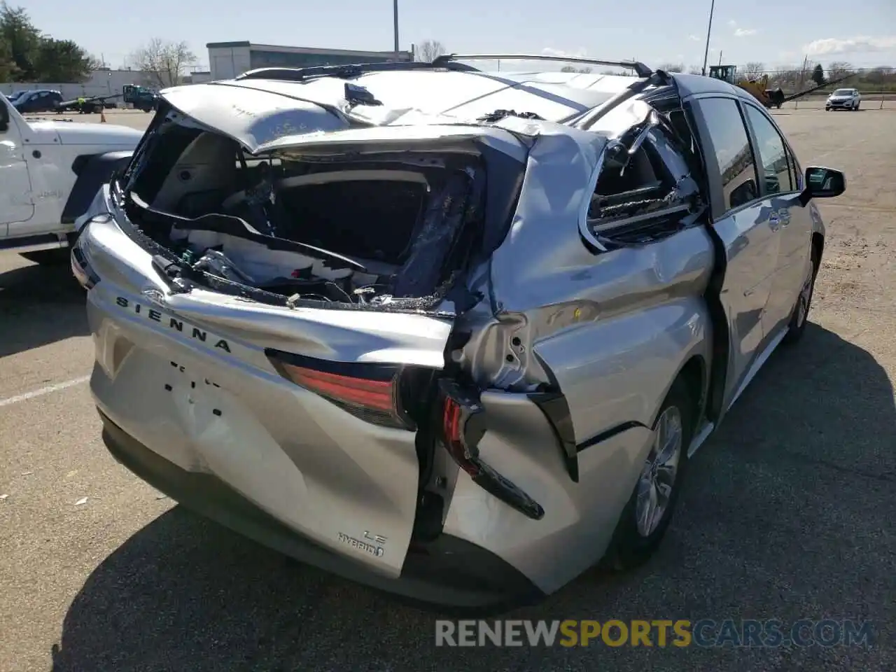 9 Photograph of a damaged car 5TDKRKEC9NS104116 TOYOTA SIENNA 2022