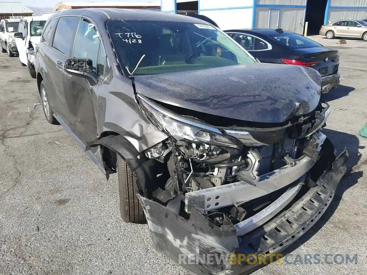 1 Photograph of a damaged car 5TDKRKECXNS111172 TOYOTA SIENNA 2022