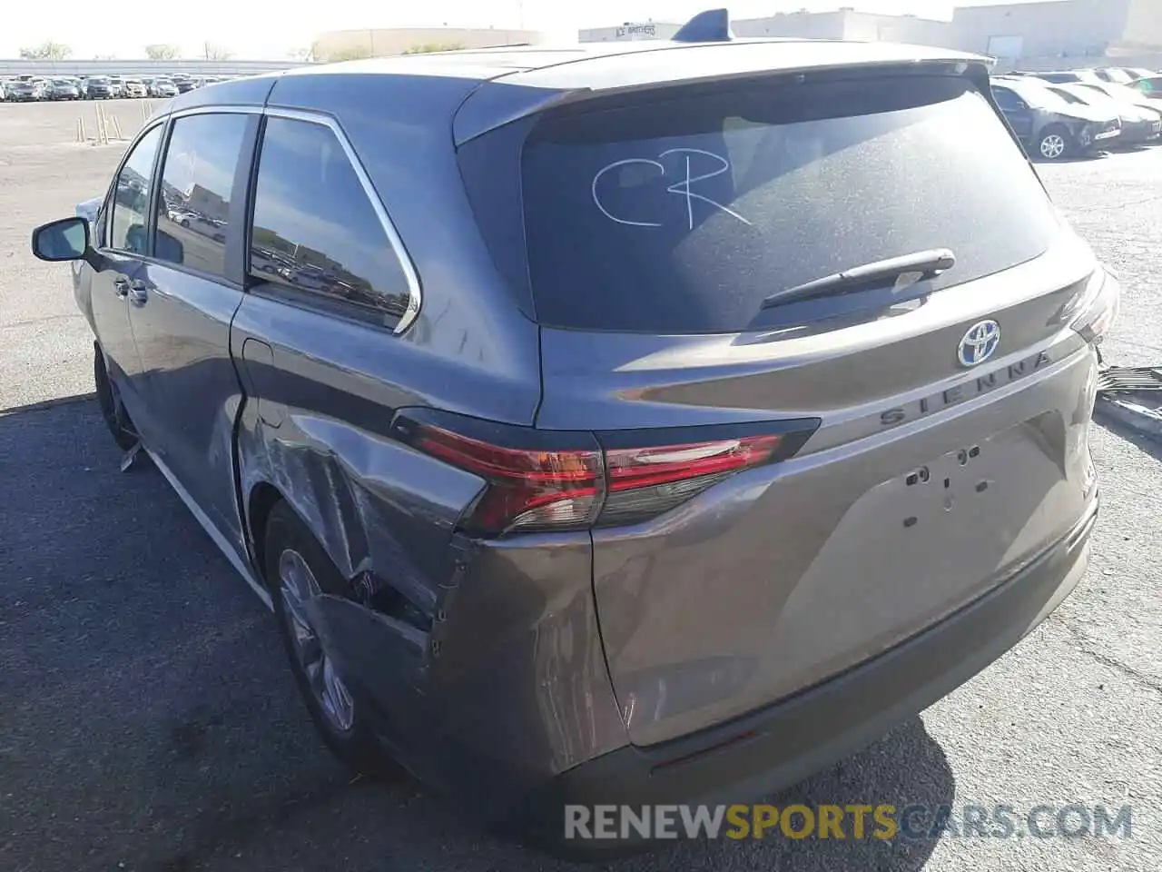 3 Photograph of a damaged car 5TDKRKECXNS111172 TOYOTA SIENNA 2022