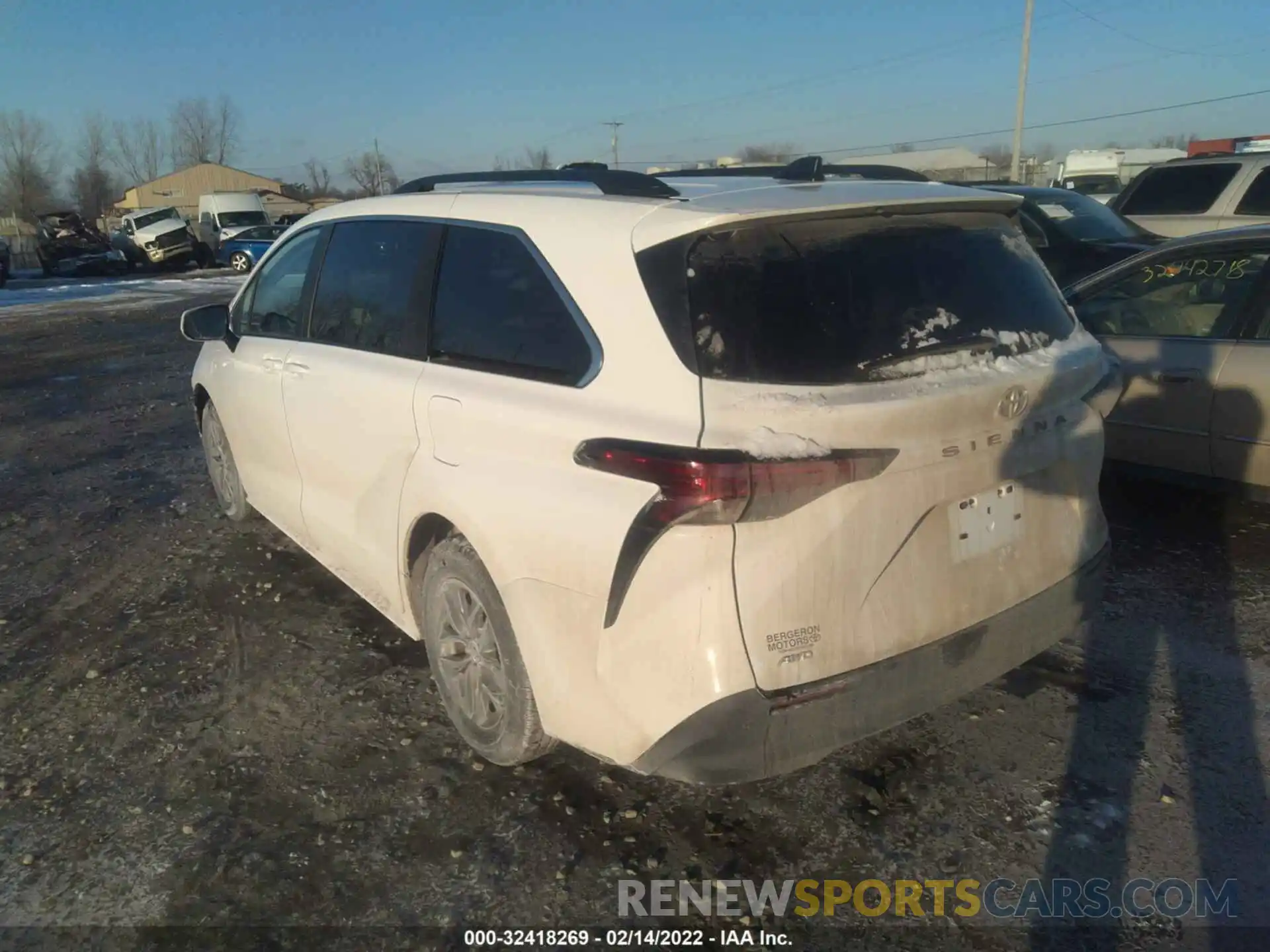 3 Фотография поврежденного автомобиля 5TDKSKFC5NS044452 TOYOTA SIENNA 2022