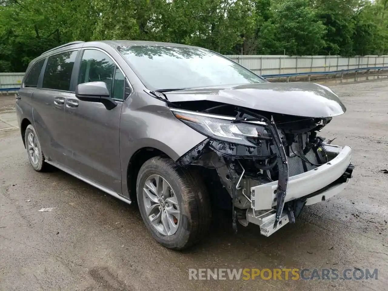 1 Photograph of a damaged car 5TDKSKFC5NS052213 TOYOTA SIENNA 2022