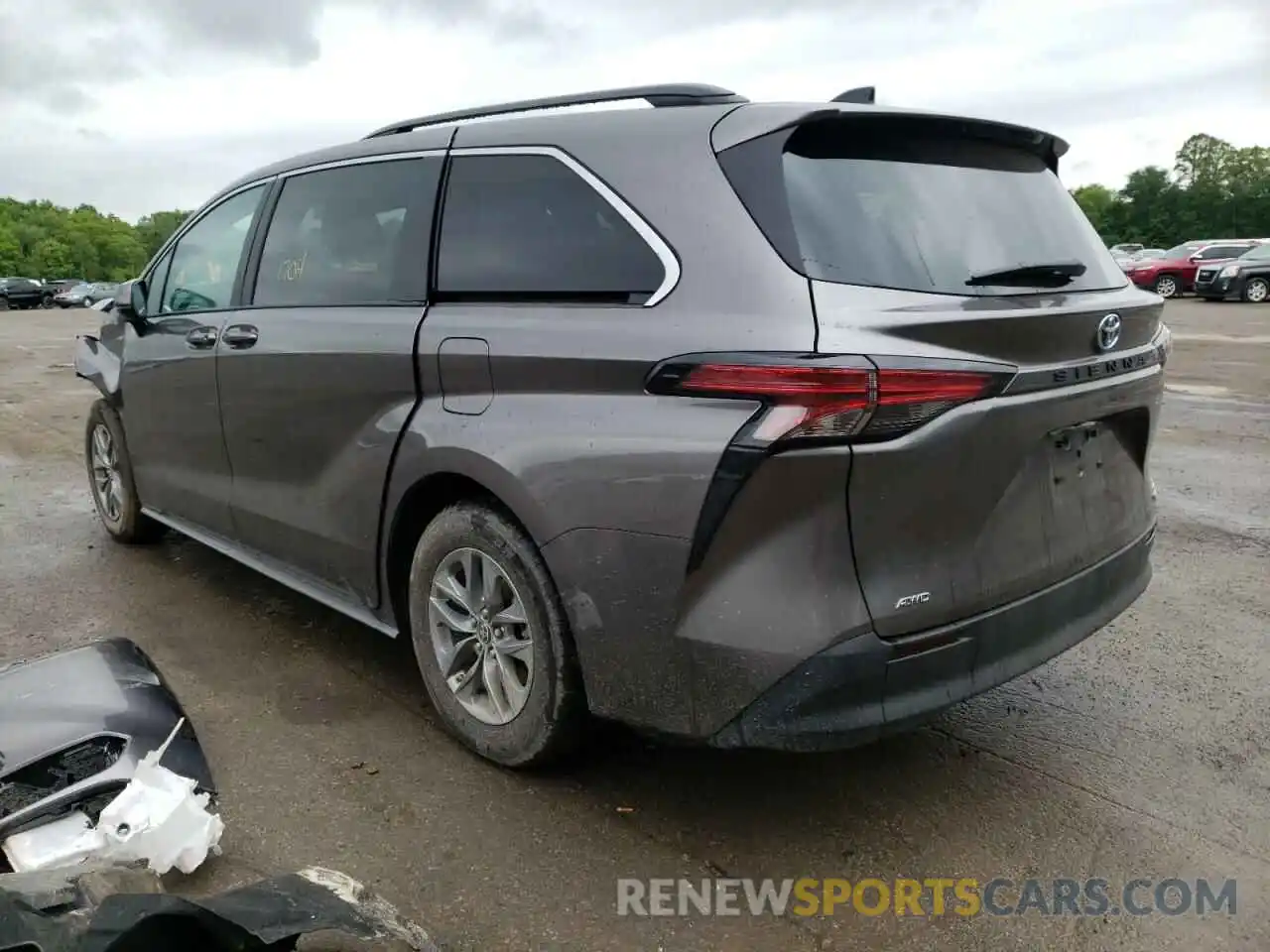 3 Photograph of a damaged car 5TDKSKFC5NS052213 TOYOTA SIENNA 2022