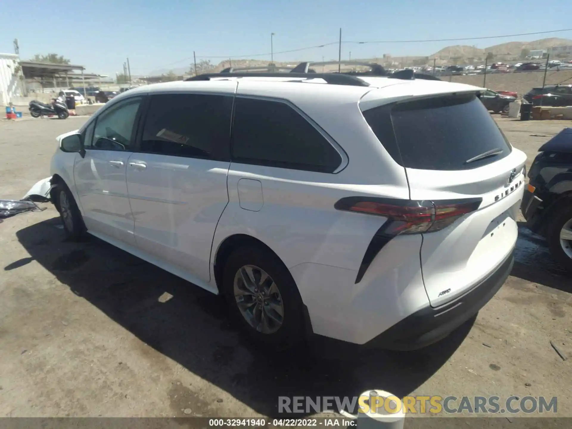 3 Photograph of a damaged car 5TDKSKFC6NS049238 TOYOTA SIENNA 2022