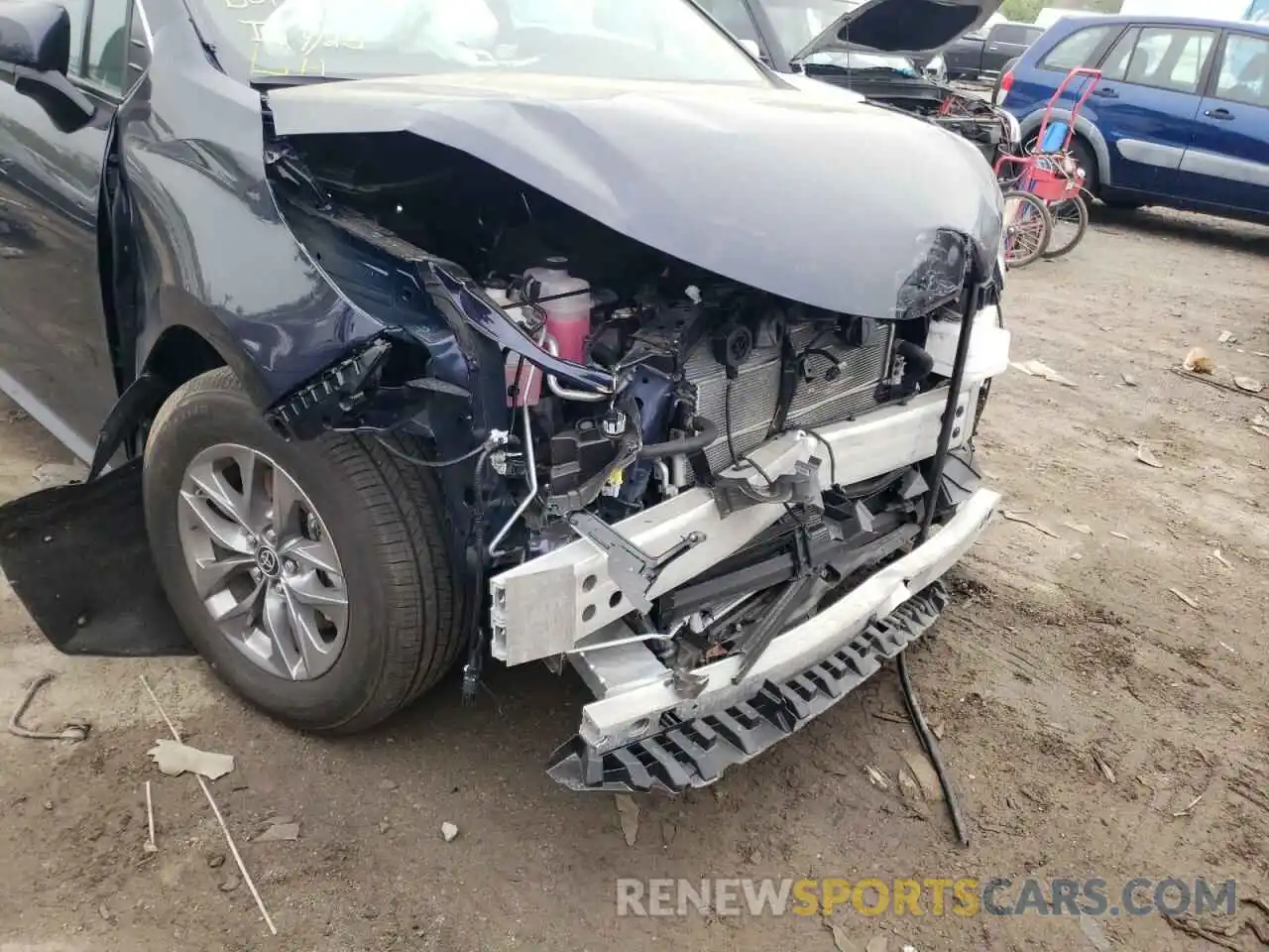 9 Photograph of a damaged car 5TDKSKFC6NS053256 TOYOTA SIENNA 2022