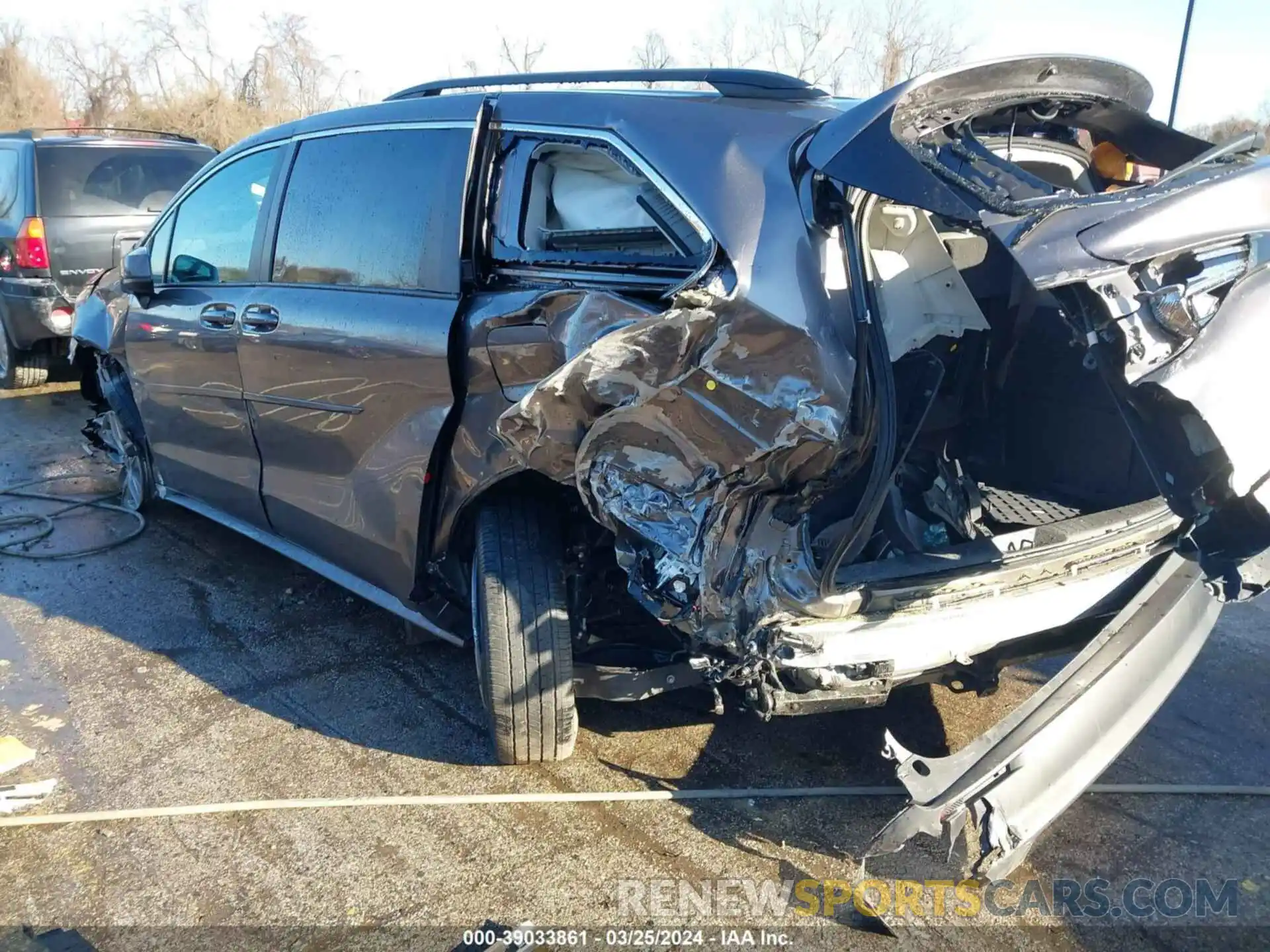 3 Photograph of a damaged car 5TDKSKFC7NS044288 TOYOTA SIENNA 2022