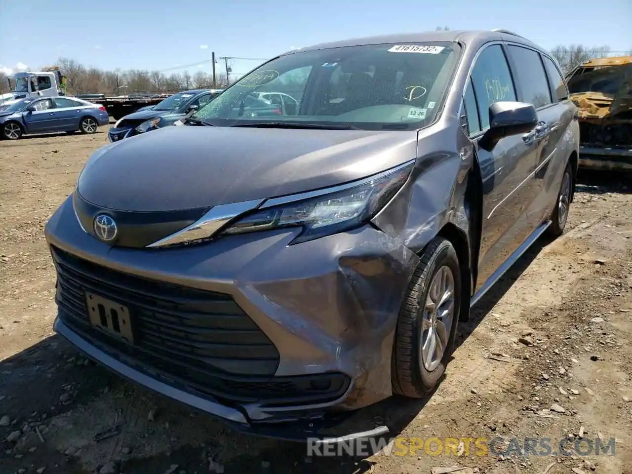 2 Photograph of a damaged car 5TDKSKFC7NS045330 TOYOTA SIENNA 2022