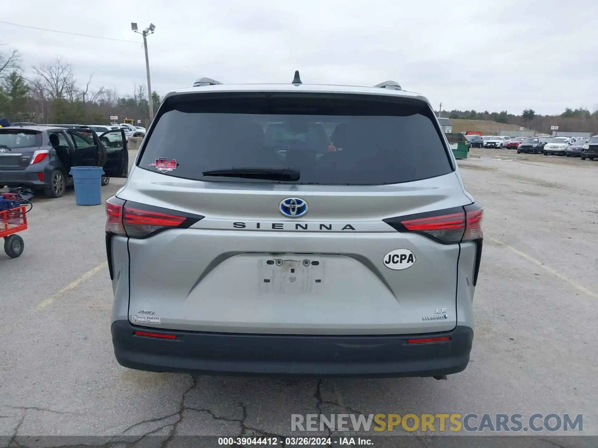 16 Photograph of a damaged car 5TDKSKFC9NS046382 TOYOTA SIENNA 2022