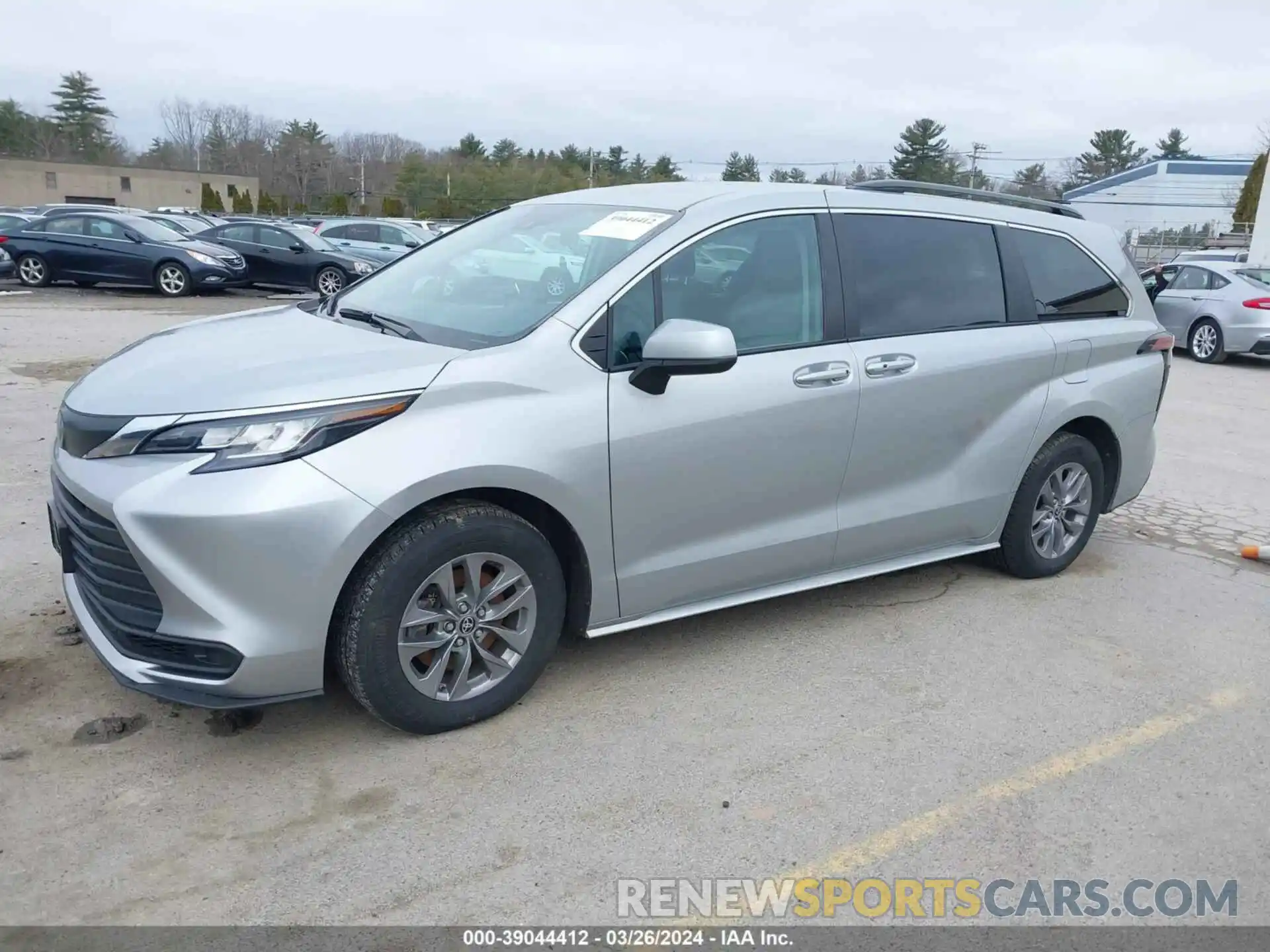 2 Photograph of a damaged car 5TDKSKFC9NS046382 TOYOTA SIENNA 2022