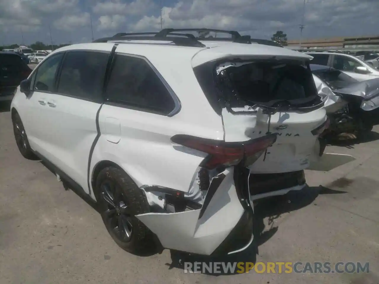 3 Photograph of a damaged car 5TDXRKEC0NS099734 TOYOTA SIENNA 2022