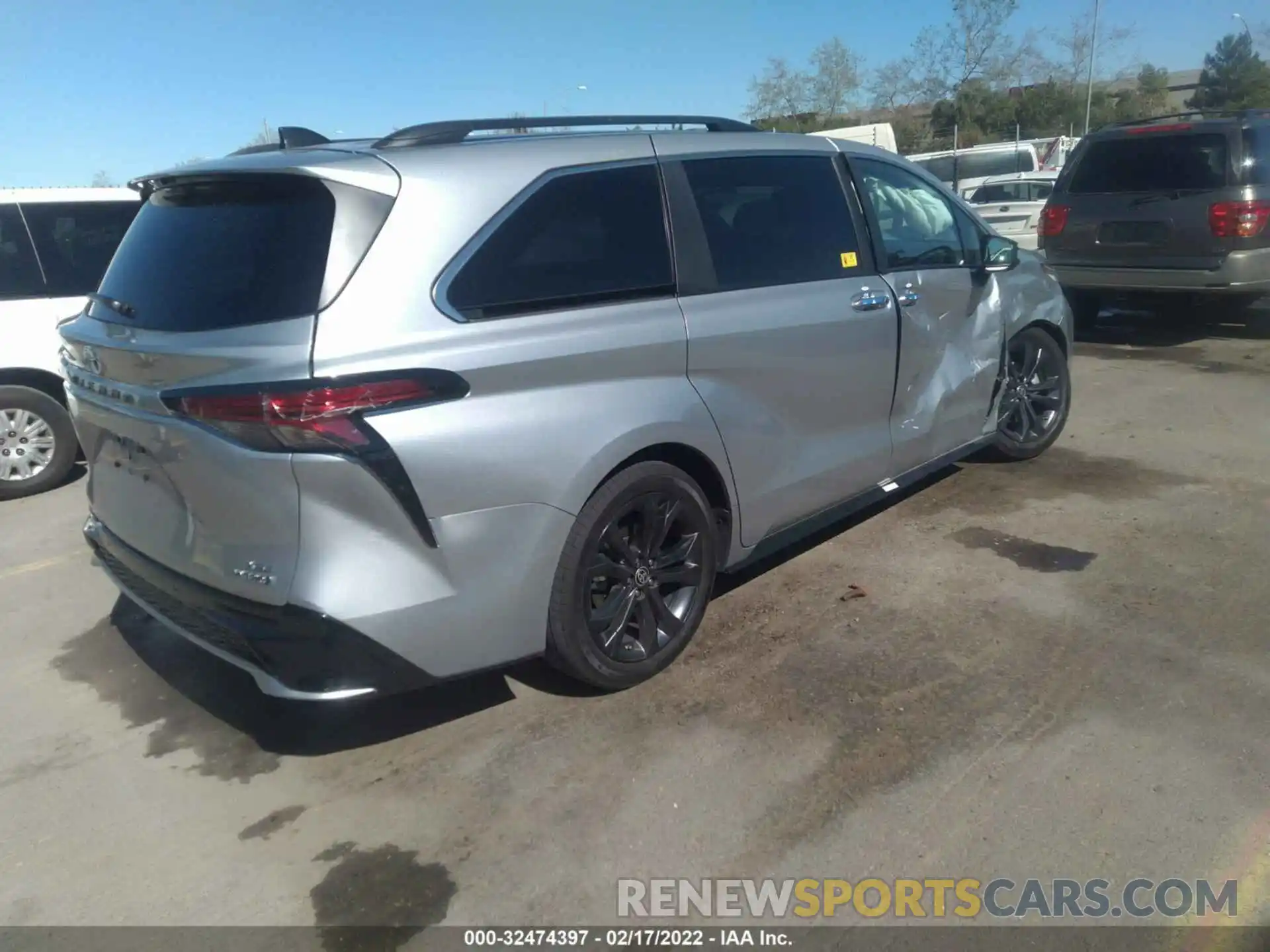 4 Фотография поврежденного автомобиля 5TDXRKEC1NS076091 TOYOTA SIENNA 2022