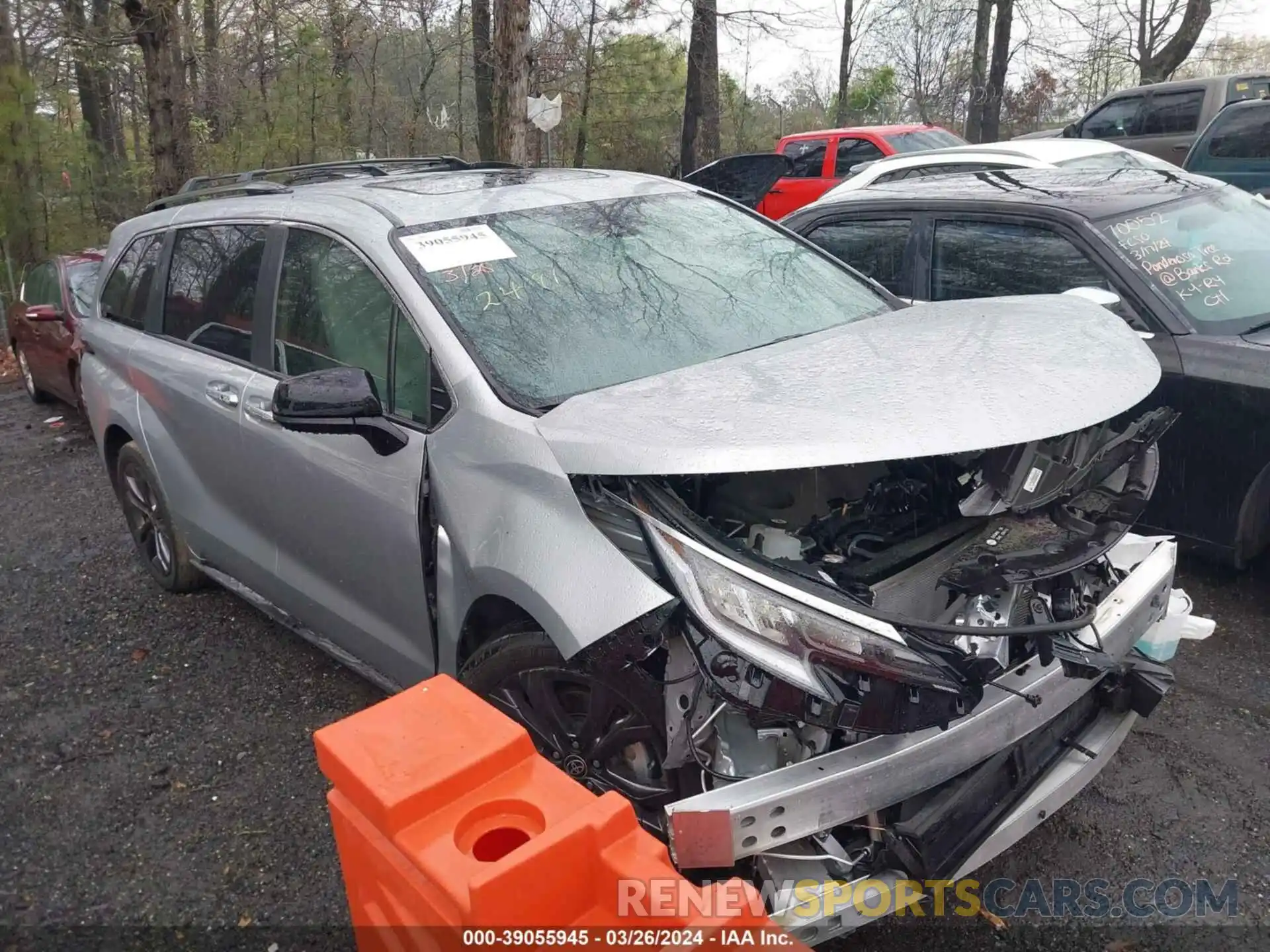 1 Photograph of a damaged car 5TDXRKEC3NS132029 TOYOTA SIENNA 2022