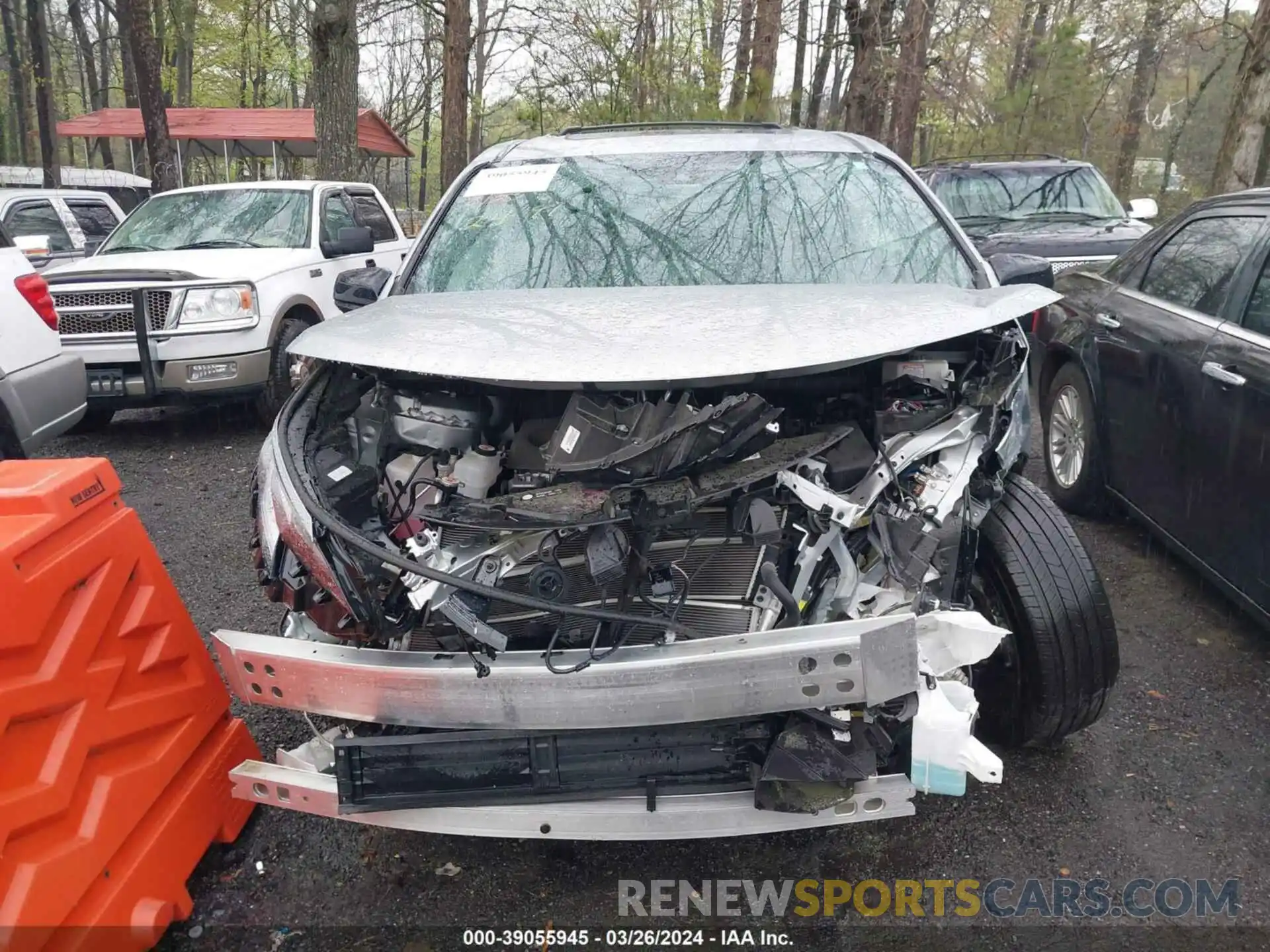 13 Photograph of a damaged car 5TDXRKEC3NS132029 TOYOTA SIENNA 2022