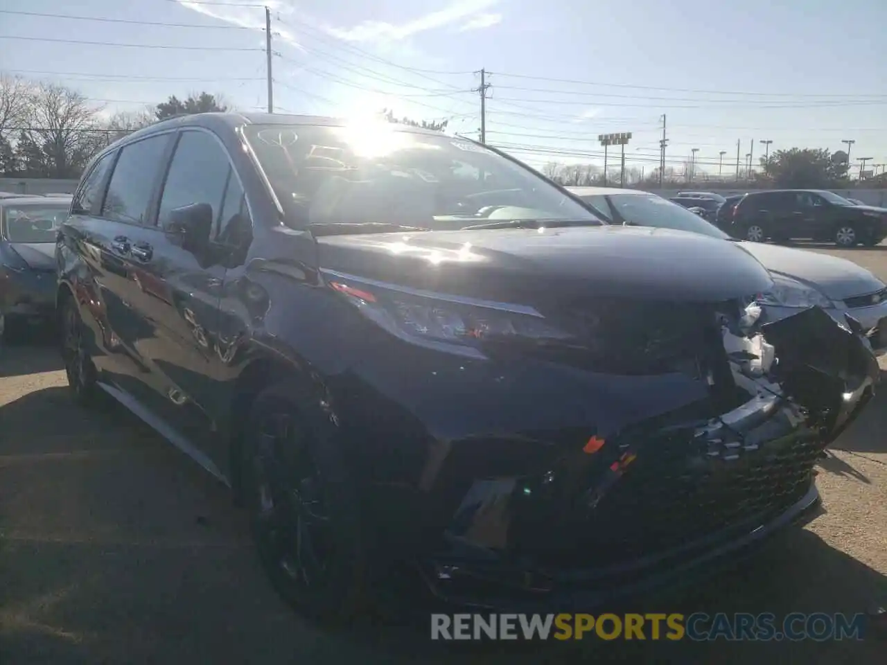 1 Photograph of a damaged car 5TDXRKEC4NS083679 TOYOTA SIENNA 2022