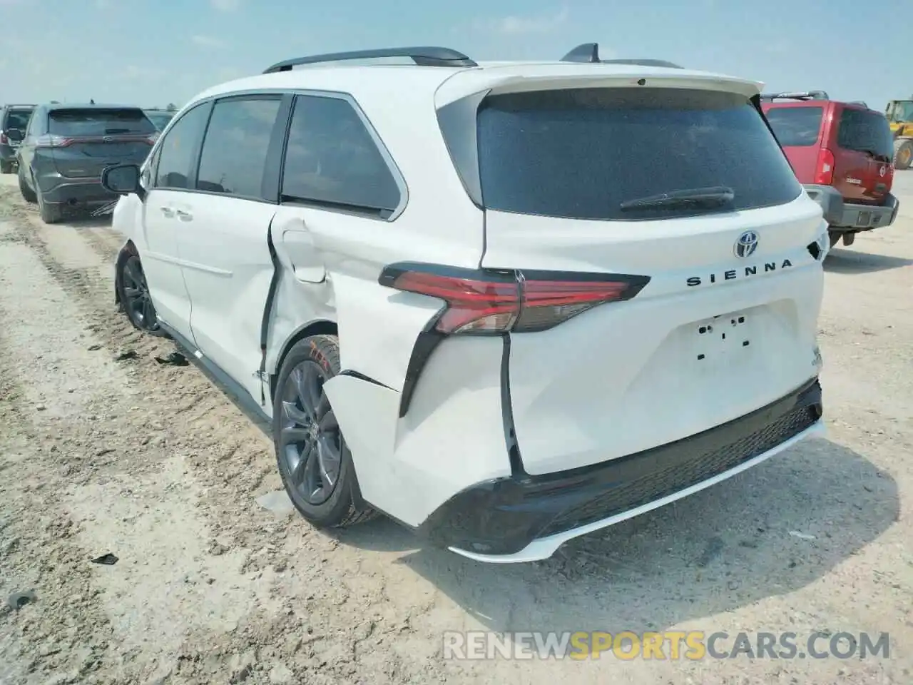 3 Photograph of a damaged car 5TDXRKEC5NS077728 TOYOTA SIENNA 2022