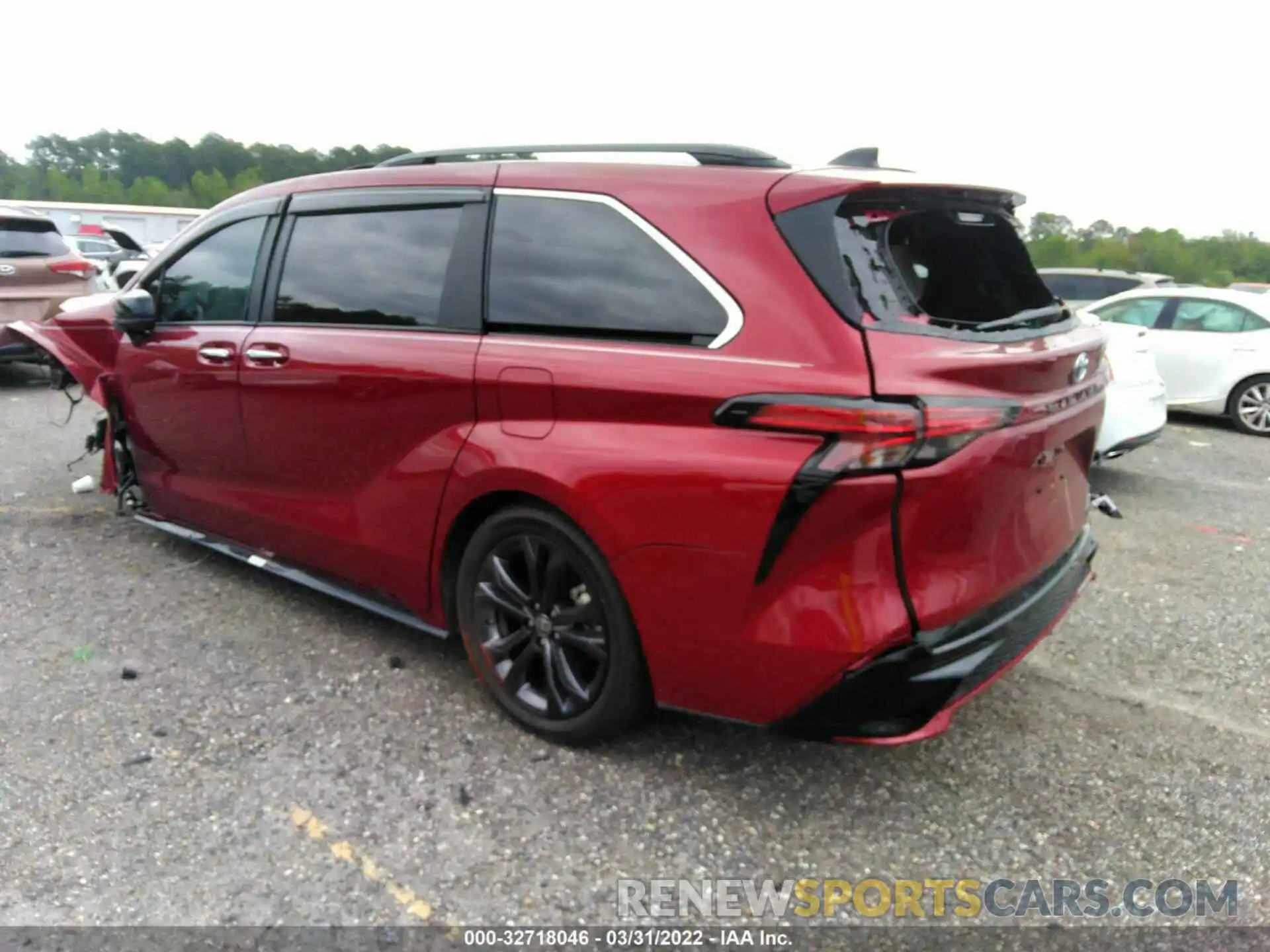 3 Photograph of a damaged car 5TDXRKEC5NS102112 TOYOTA SIENNA 2022