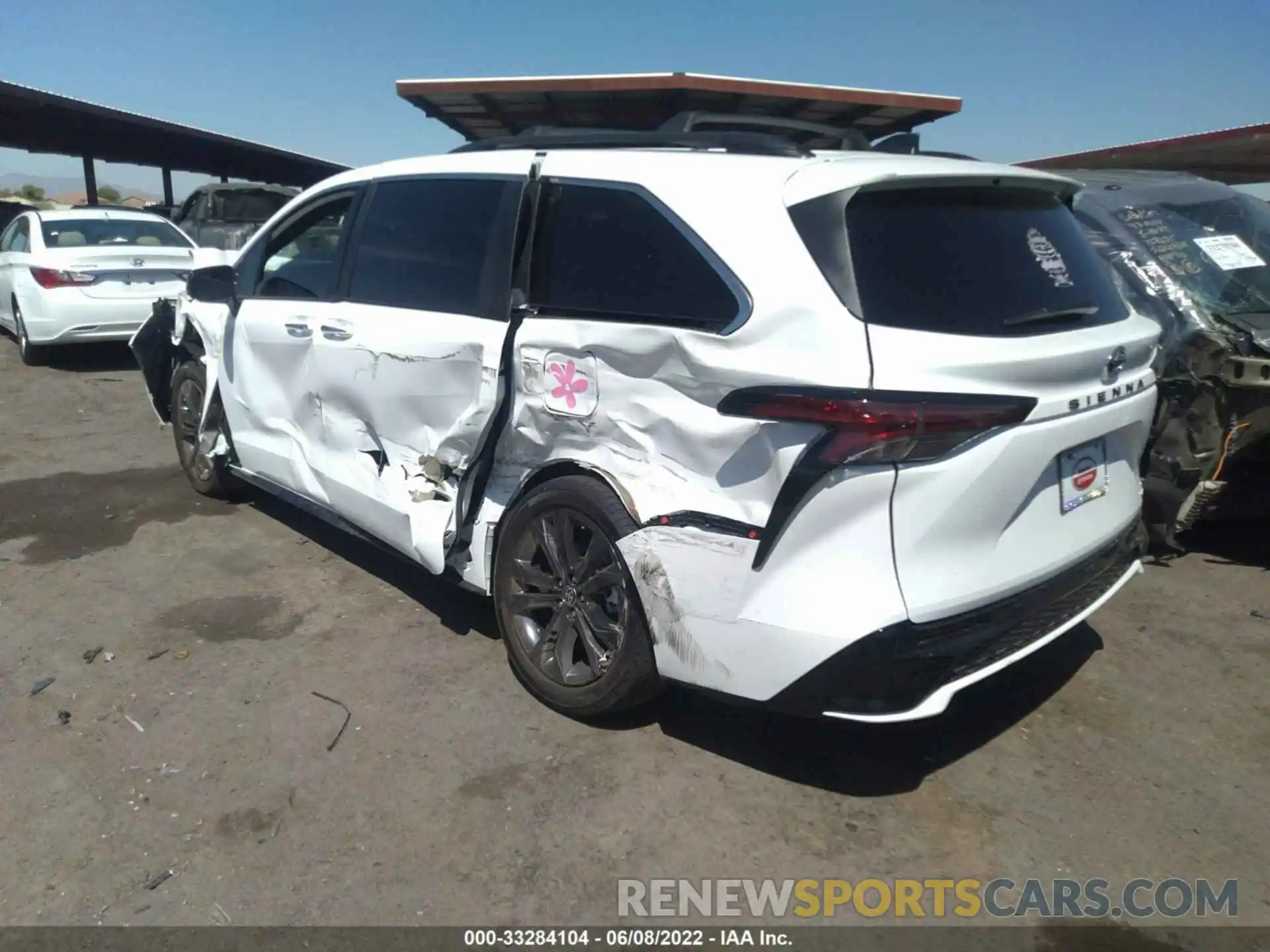 3 Photograph of a damaged car 5TDXRKEC9NS113968 TOYOTA SIENNA 2022