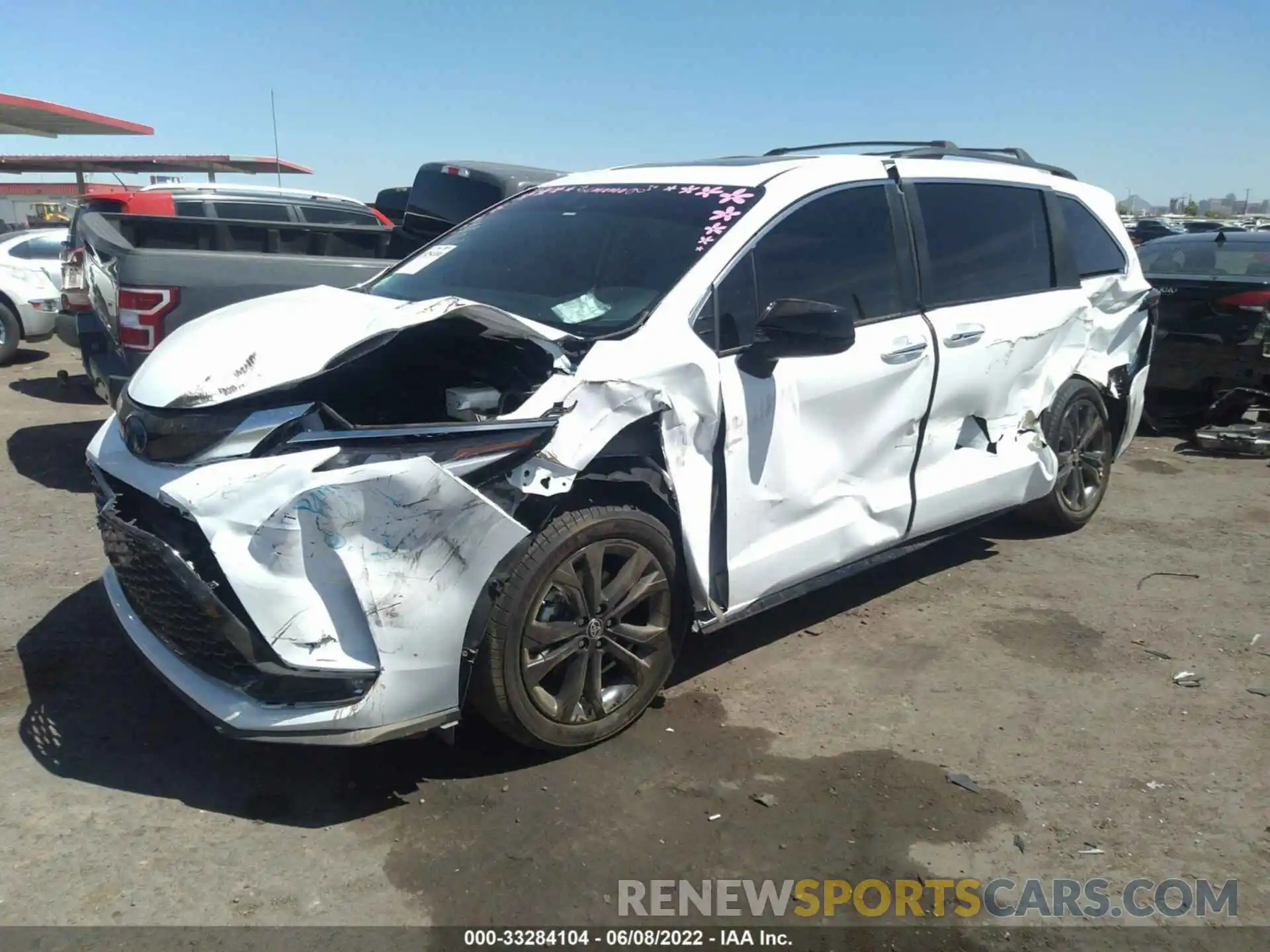 6 Photograph of a damaged car 5TDXRKEC9NS113968 TOYOTA SIENNA 2022