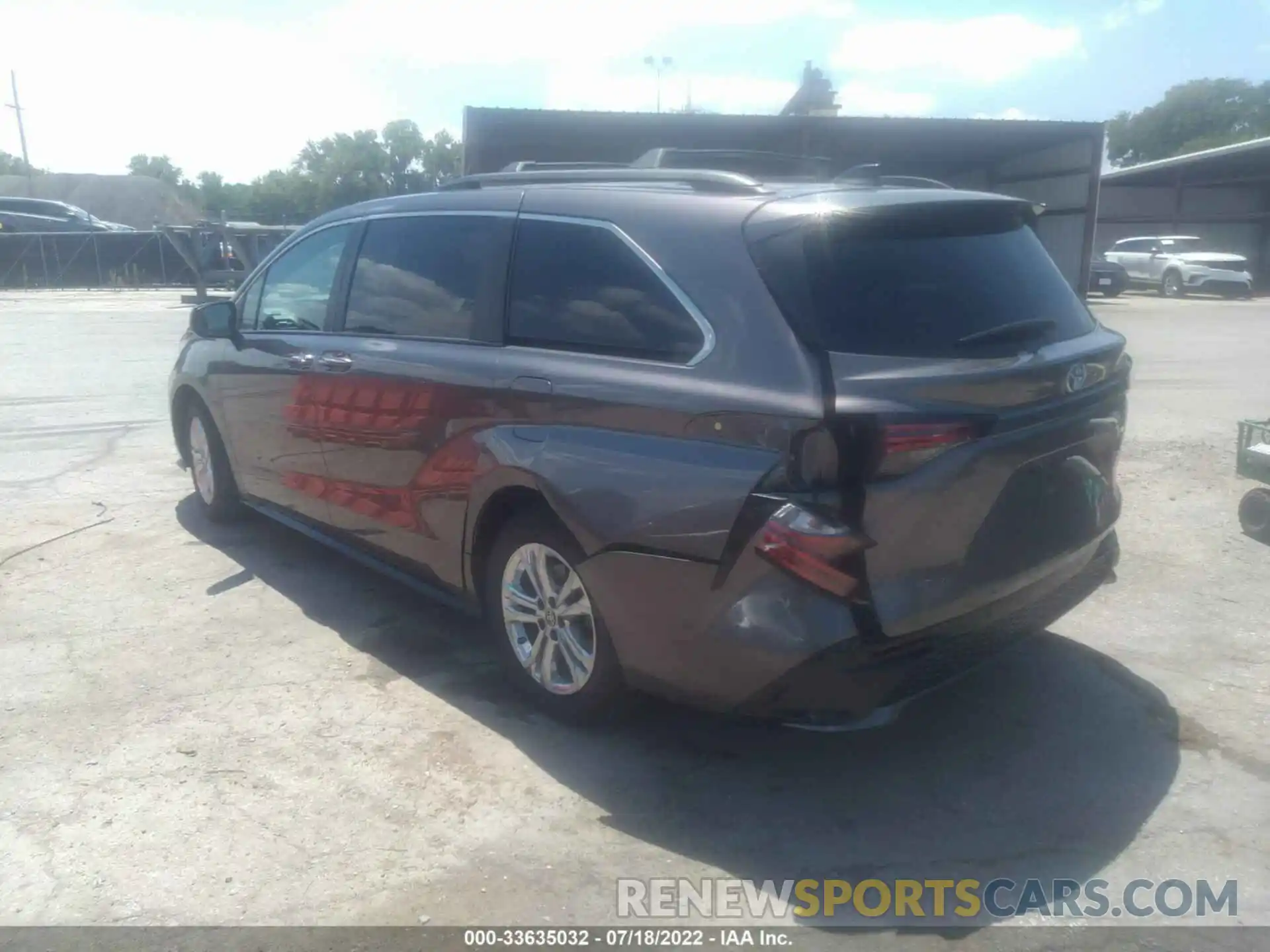 3 Photograph of a damaged car 5TDXSKFC0NS052352 TOYOTA SIENNA 2022