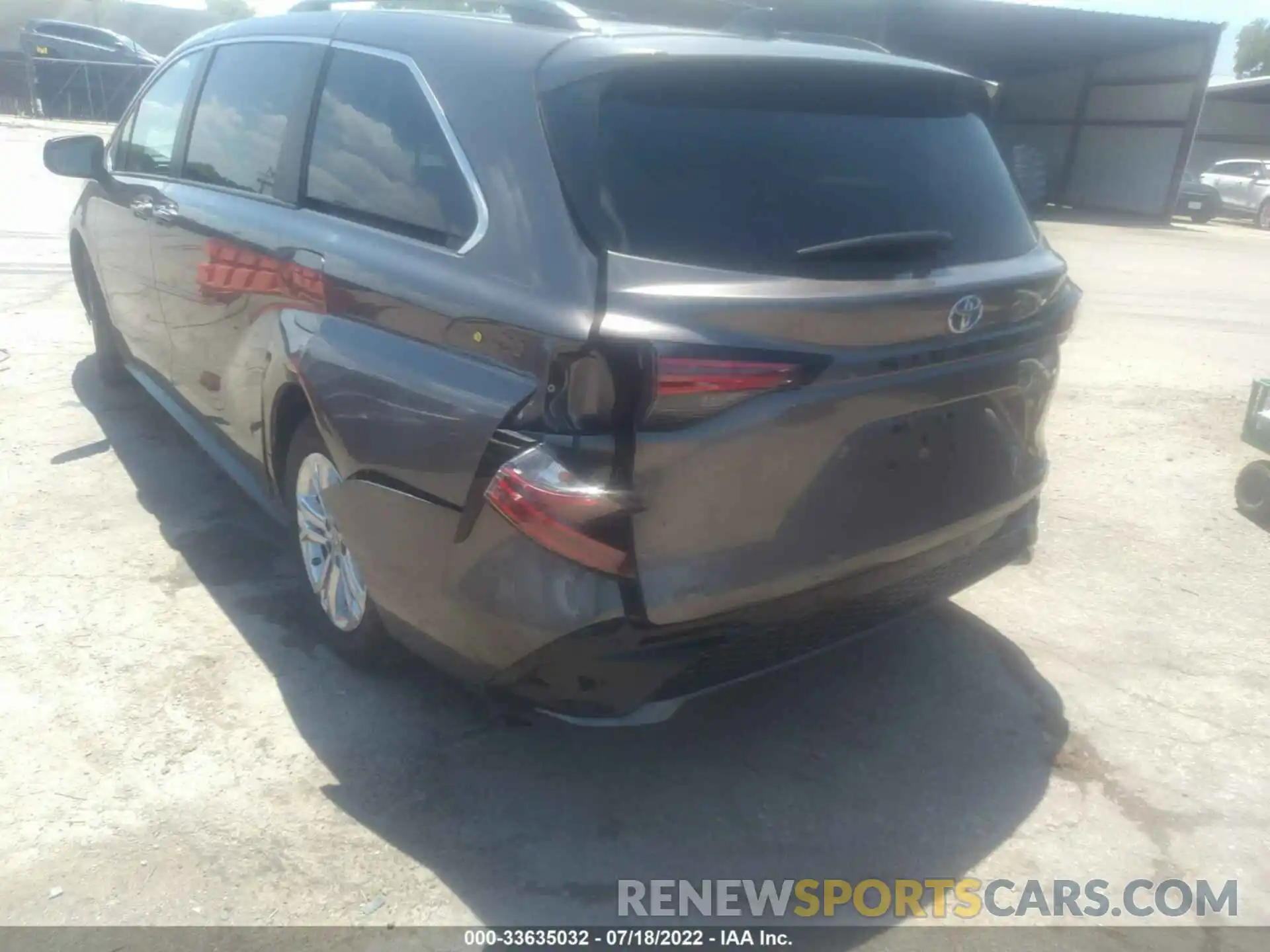 6 Photograph of a damaged car 5TDXSKFC0NS052352 TOYOTA SIENNA 2022