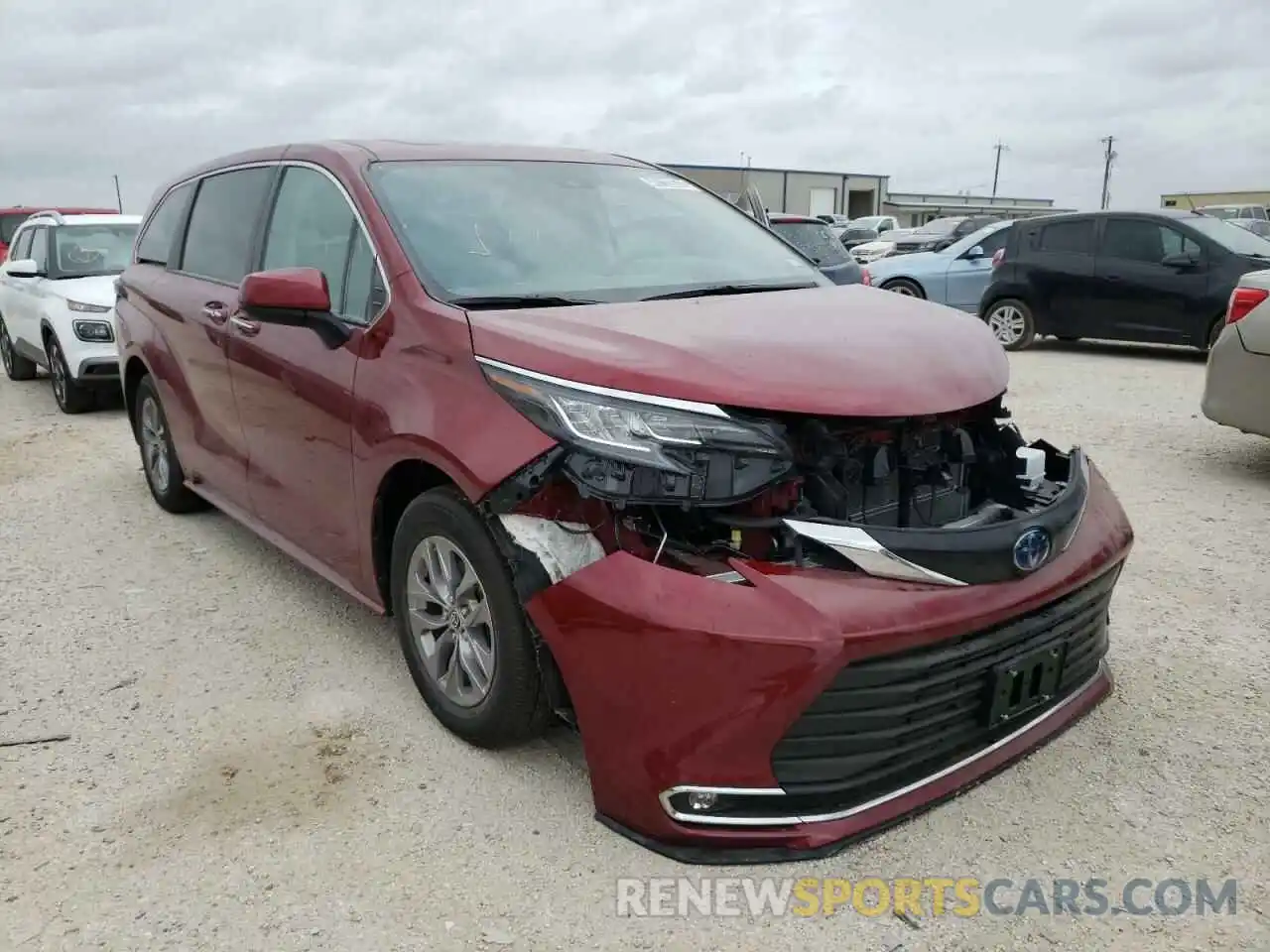 1 Photograph of a damaged car 5TDYRKEC0NS074949 TOYOTA SIENNA 2022