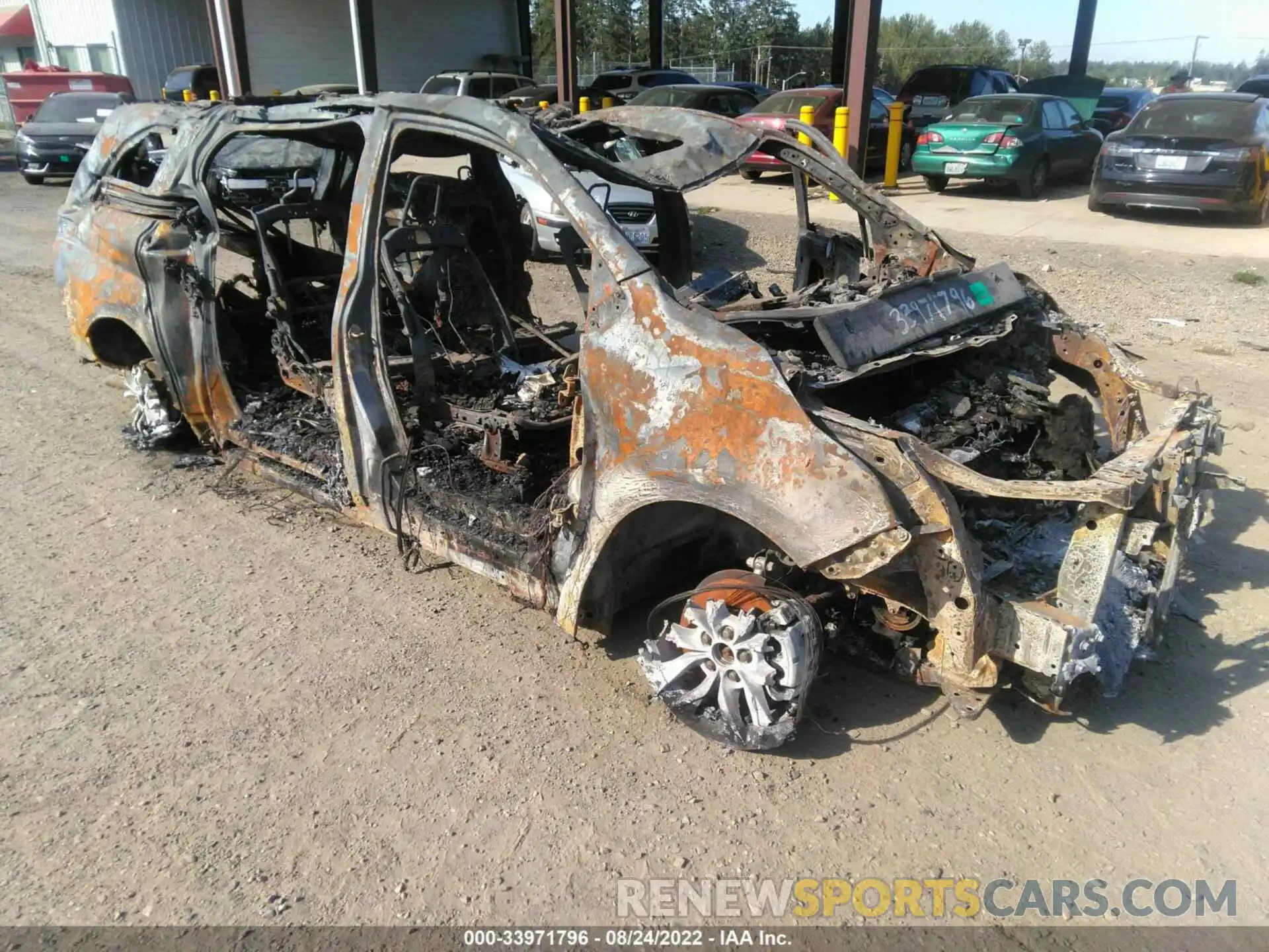 1 Photograph of a damaged car 5TDYRKEC0NS081822 TOYOTA SIENNA 2022