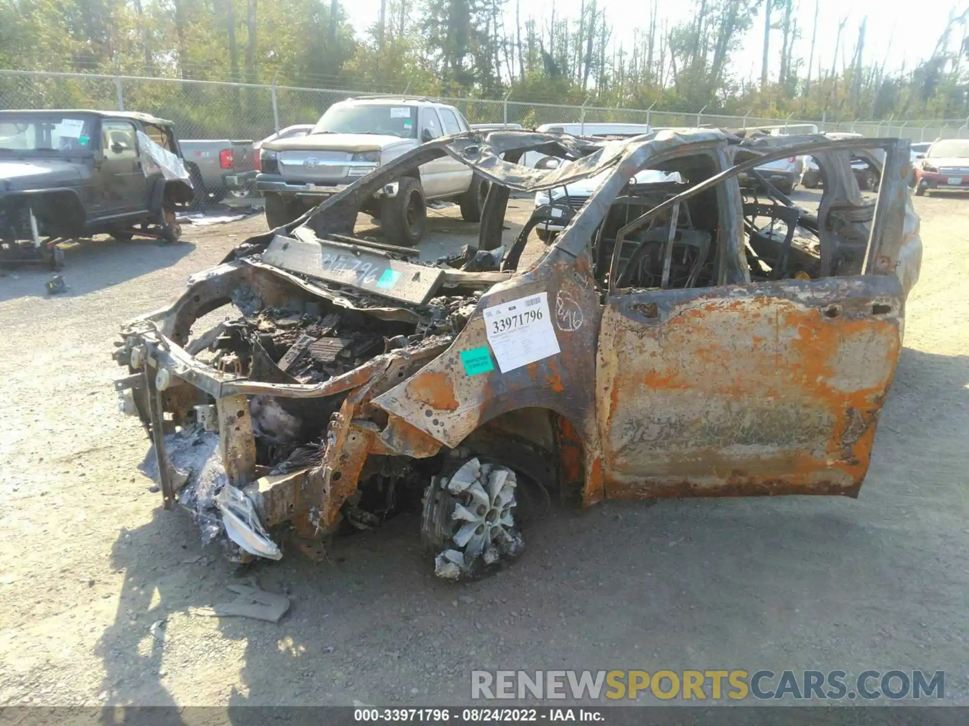 2 Photograph of a damaged car 5TDYRKEC0NS081822 TOYOTA SIENNA 2022