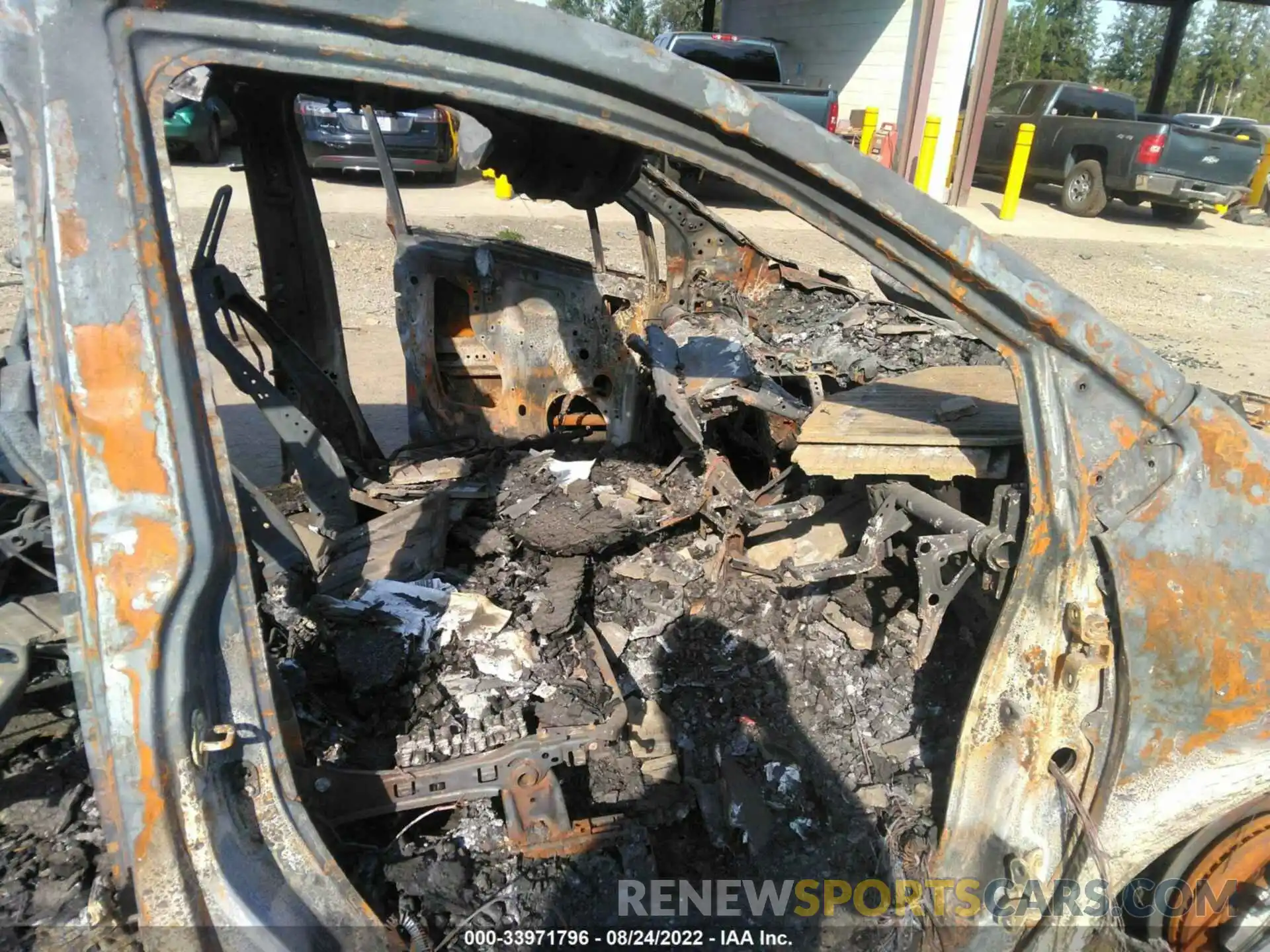 5 Photograph of a damaged car 5TDYRKEC0NS081822 TOYOTA SIENNA 2022