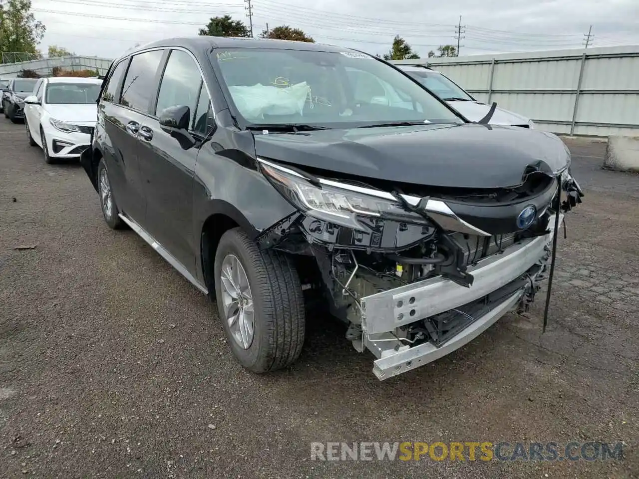 1 Photograph of a damaged car 5TDYRKEC1NS109613 TOYOTA SIENNA 2022