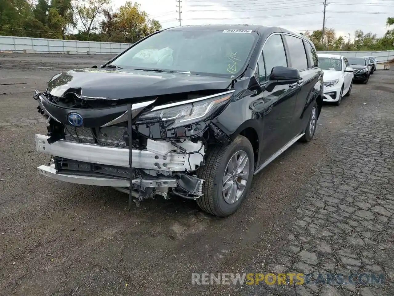 2 Photograph of a damaged car 5TDYRKEC1NS109613 TOYOTA SIENNA 2022