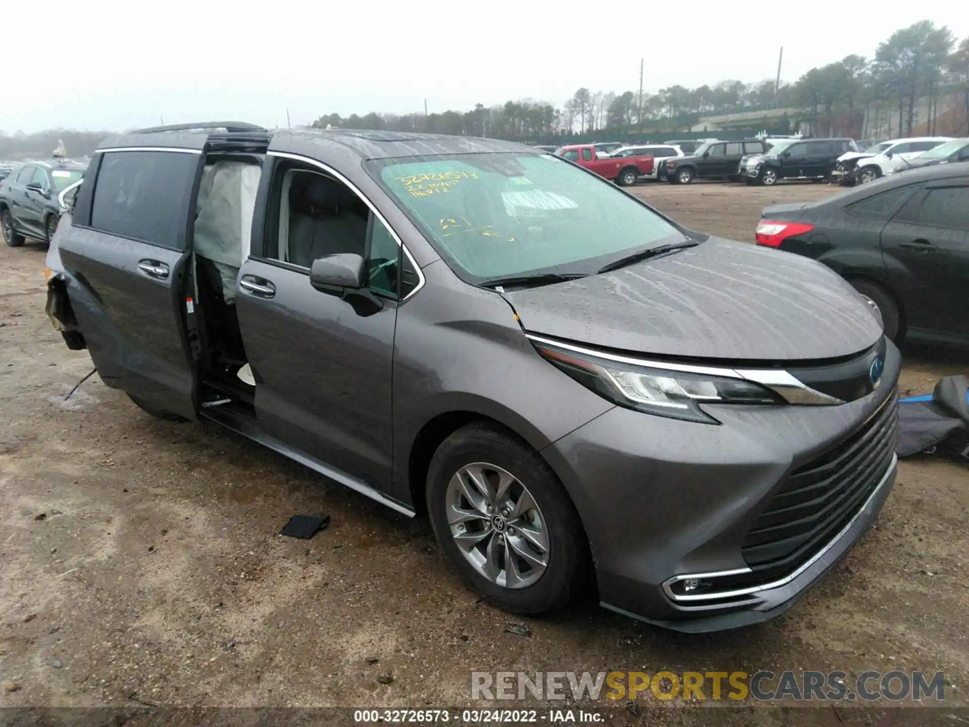 1 Photograph of a damaged car 5TDYRKEC2NS085872 TOYOTA SIENNA 2022