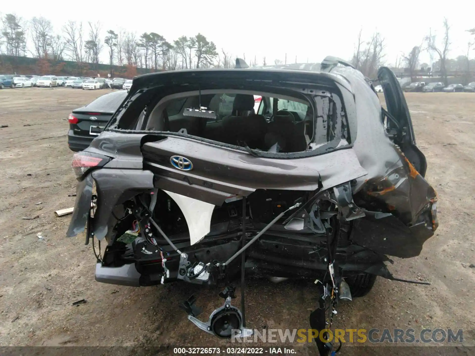 6 Photograph of a damaged car 5TDYRKEC2NS085872 TOYOTA SIENNA 2022