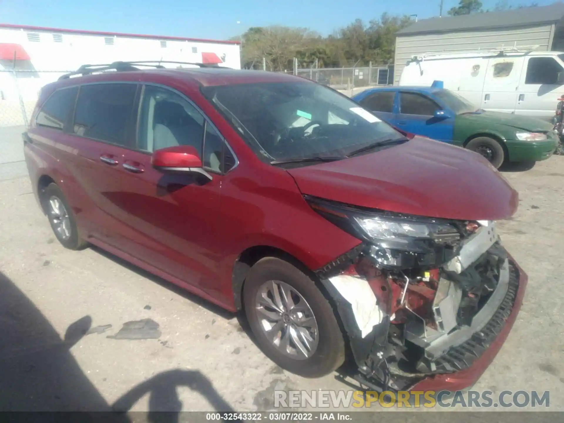 1 Photograph of a damaged car 5TDYRKEC2NS086178 TOYOTA SIENNA 2022