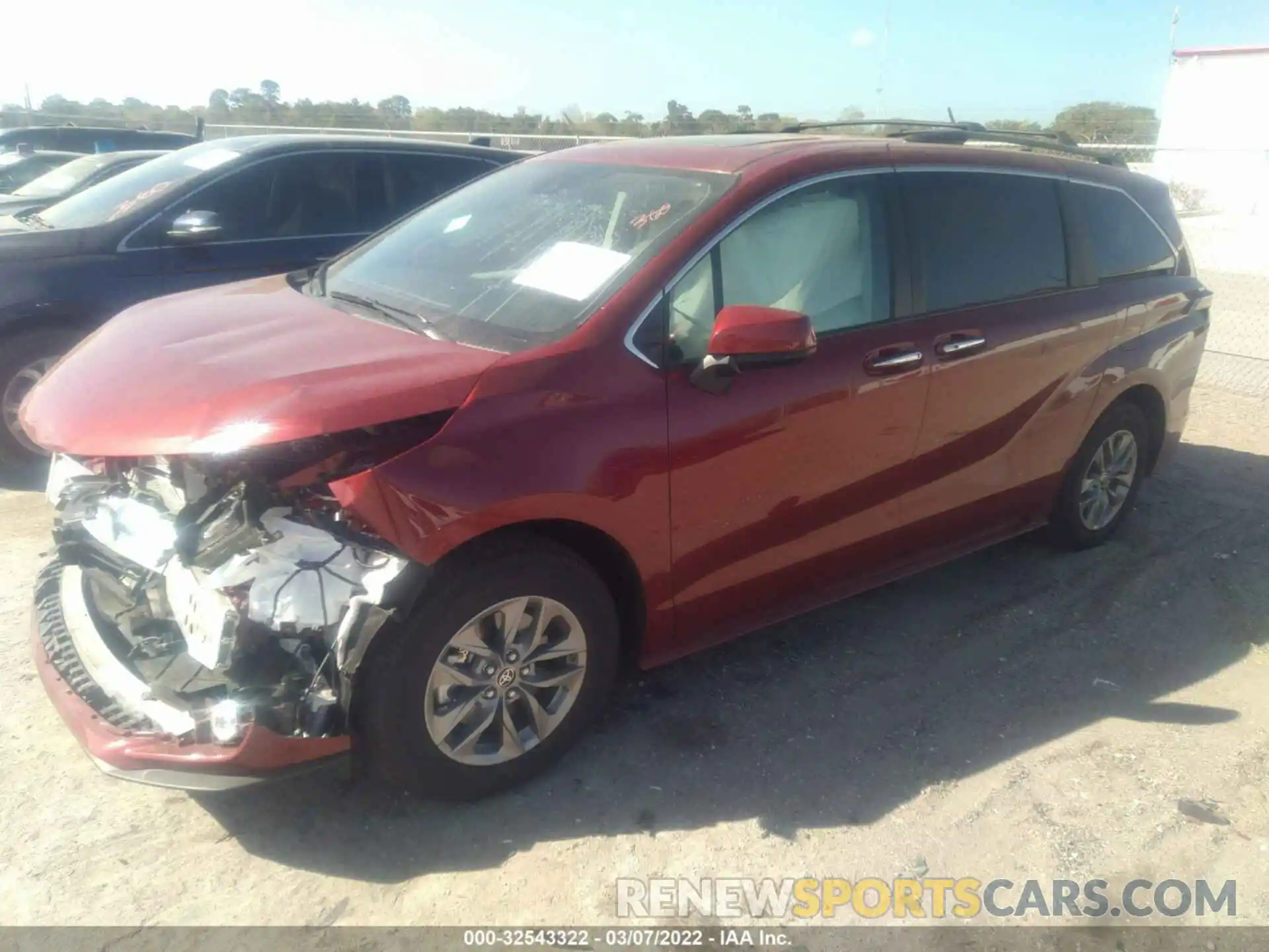 2 Photograph of a damaged car 5TDYRKEC2NS086178 TOYOTA SIENNA 2022