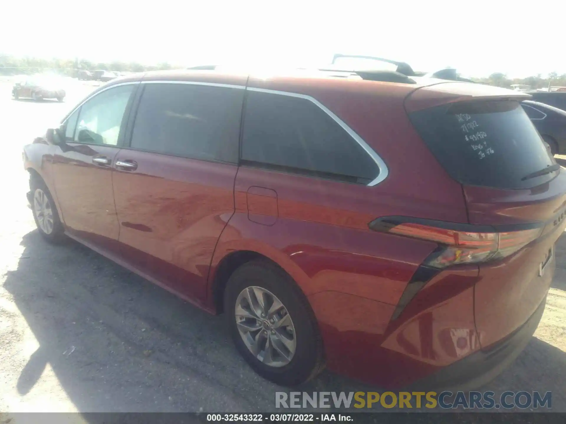 3 Photograph of a damaged car 5TDYRKEC2NS086178 TOYOTA SIENNA 2022