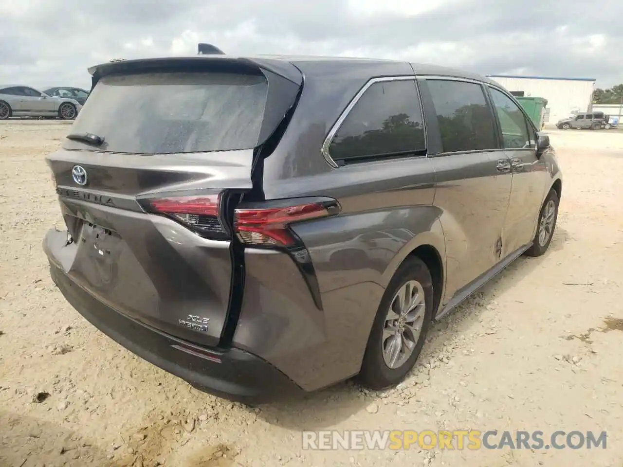 4 Photograph of a damaged car 5TDYRKEC3NS075156 TOYOTA SIENNA 2022