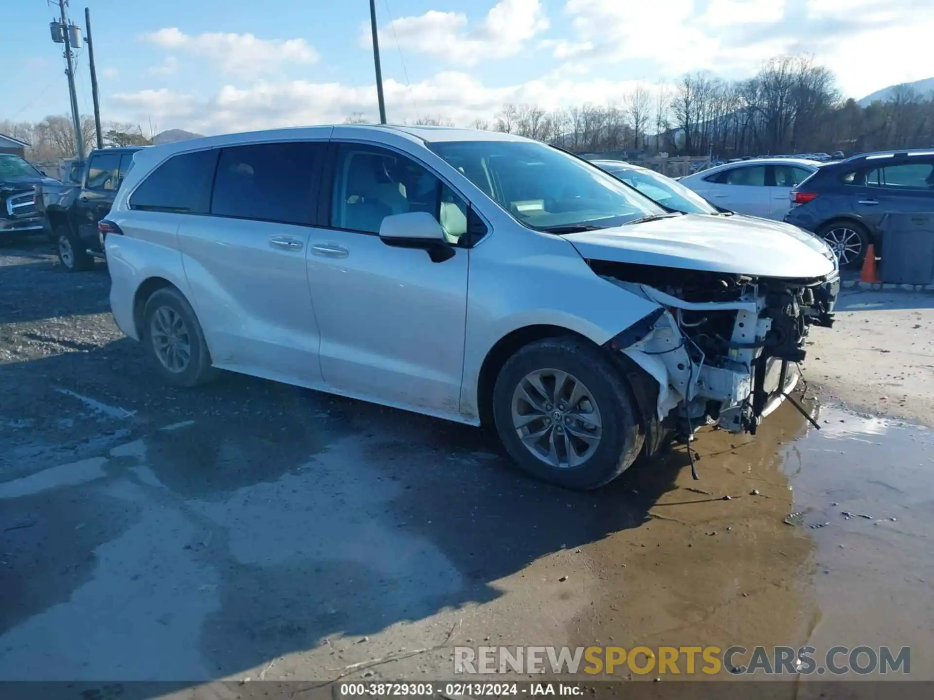 1 Photograph of a damaged car 5TDYRKEC4NS131265 TOYOTA SIENNA 2022