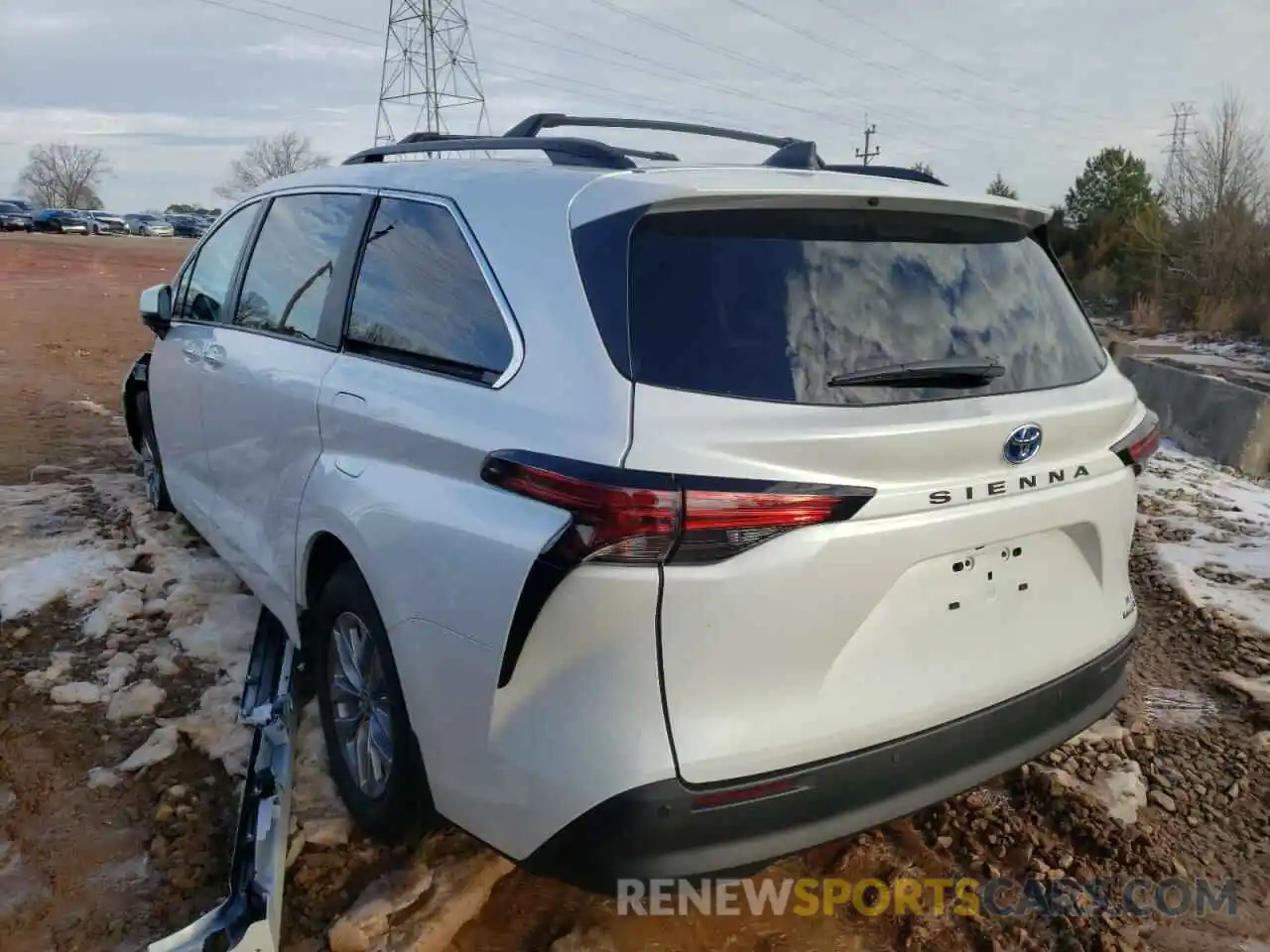 3 Photograph of a damaged car 5TDYRKEC5NS075434 TOYOTA SIENNA 2022