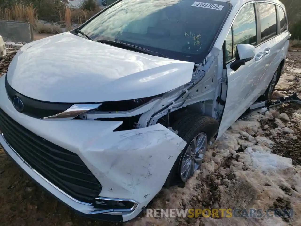 9 Photograph of a damaged car 5TDYRKEC5NS075434 TOYOTA SIENNA 2022